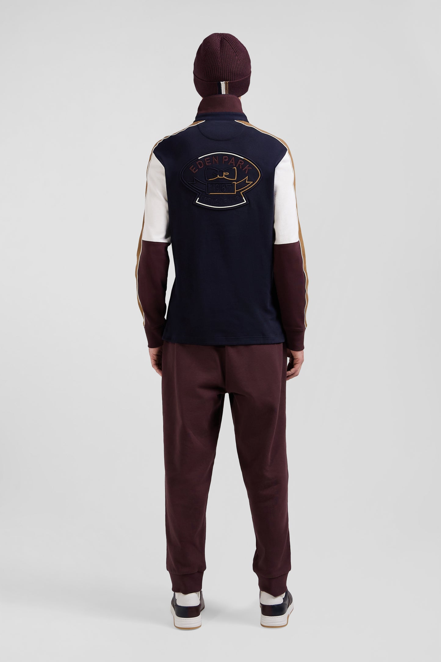 Regular burgundy long-sleeved cotton rugby shirt with back embroidery and piping
