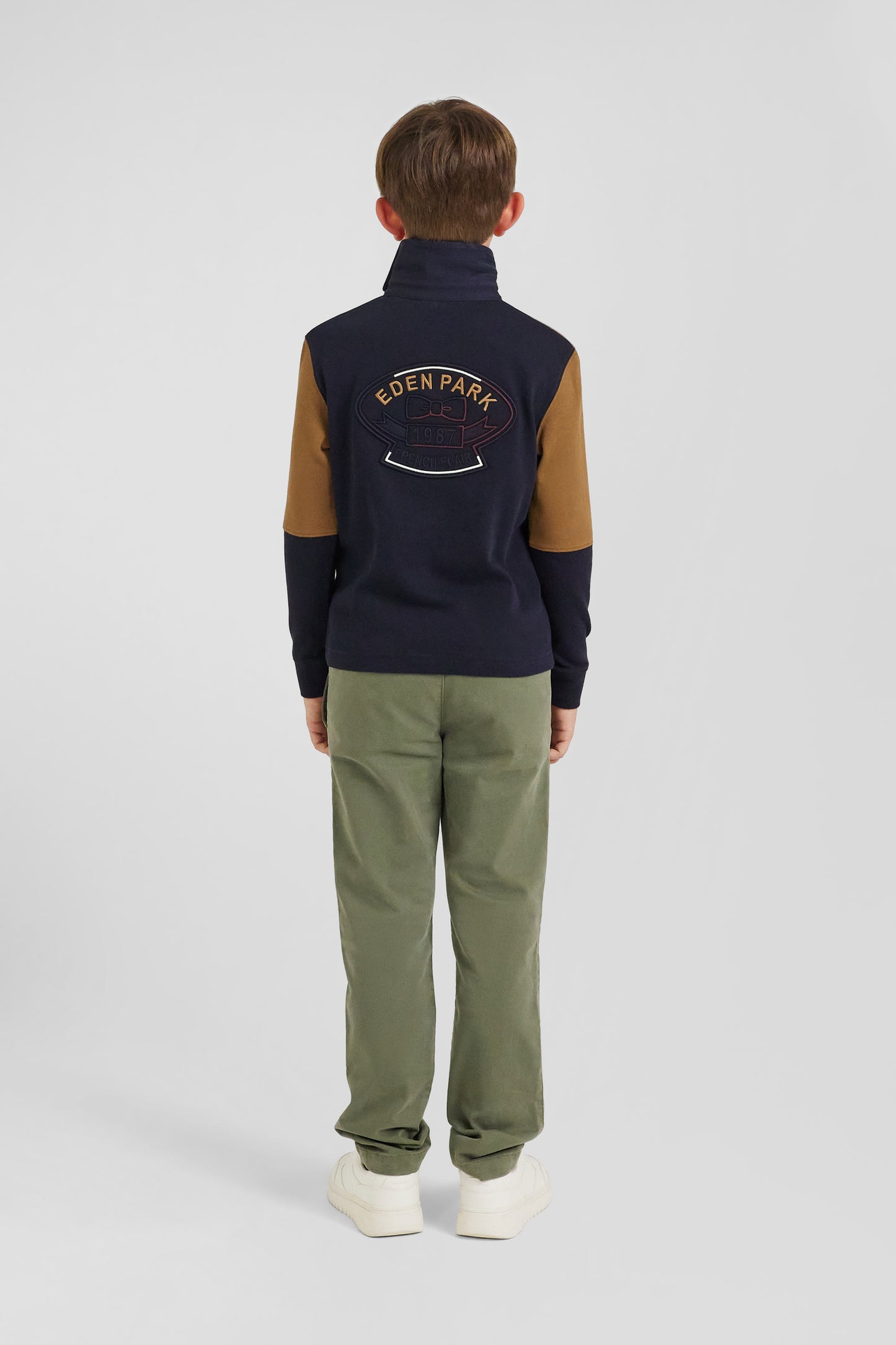 Long-sleeved jersey in hazelnut cotton, regular fit