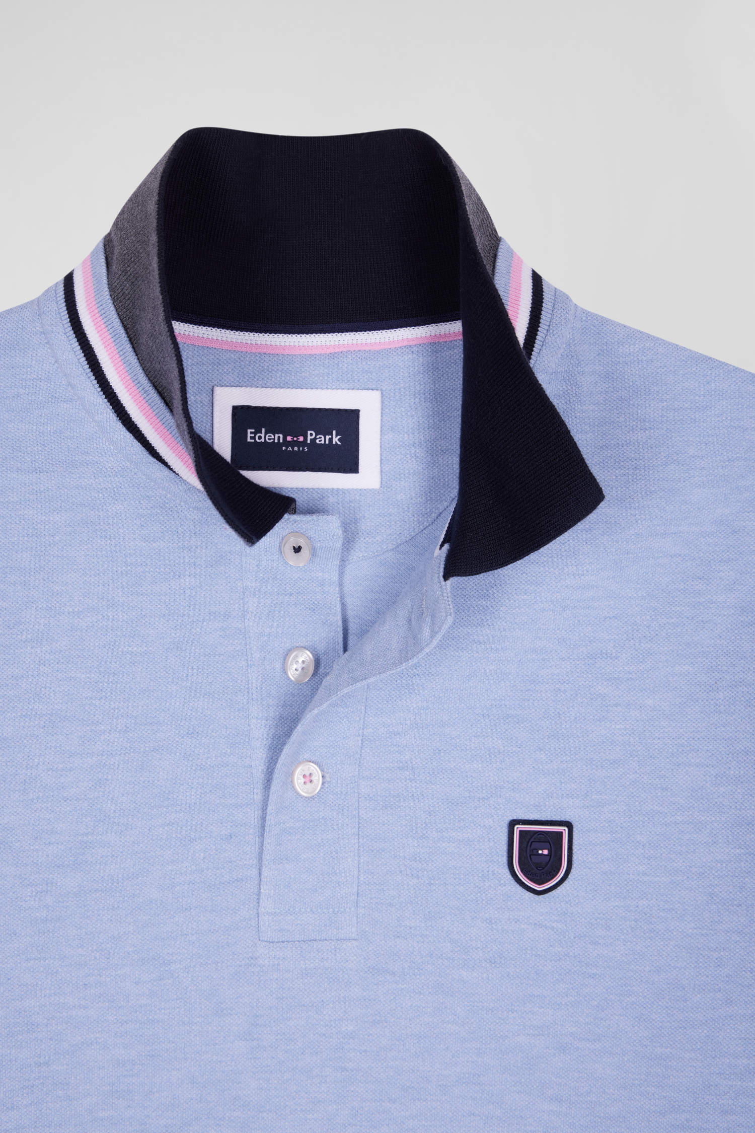 Regular sky blue long-sleeved cotton piqué polo shirt with rubber badge