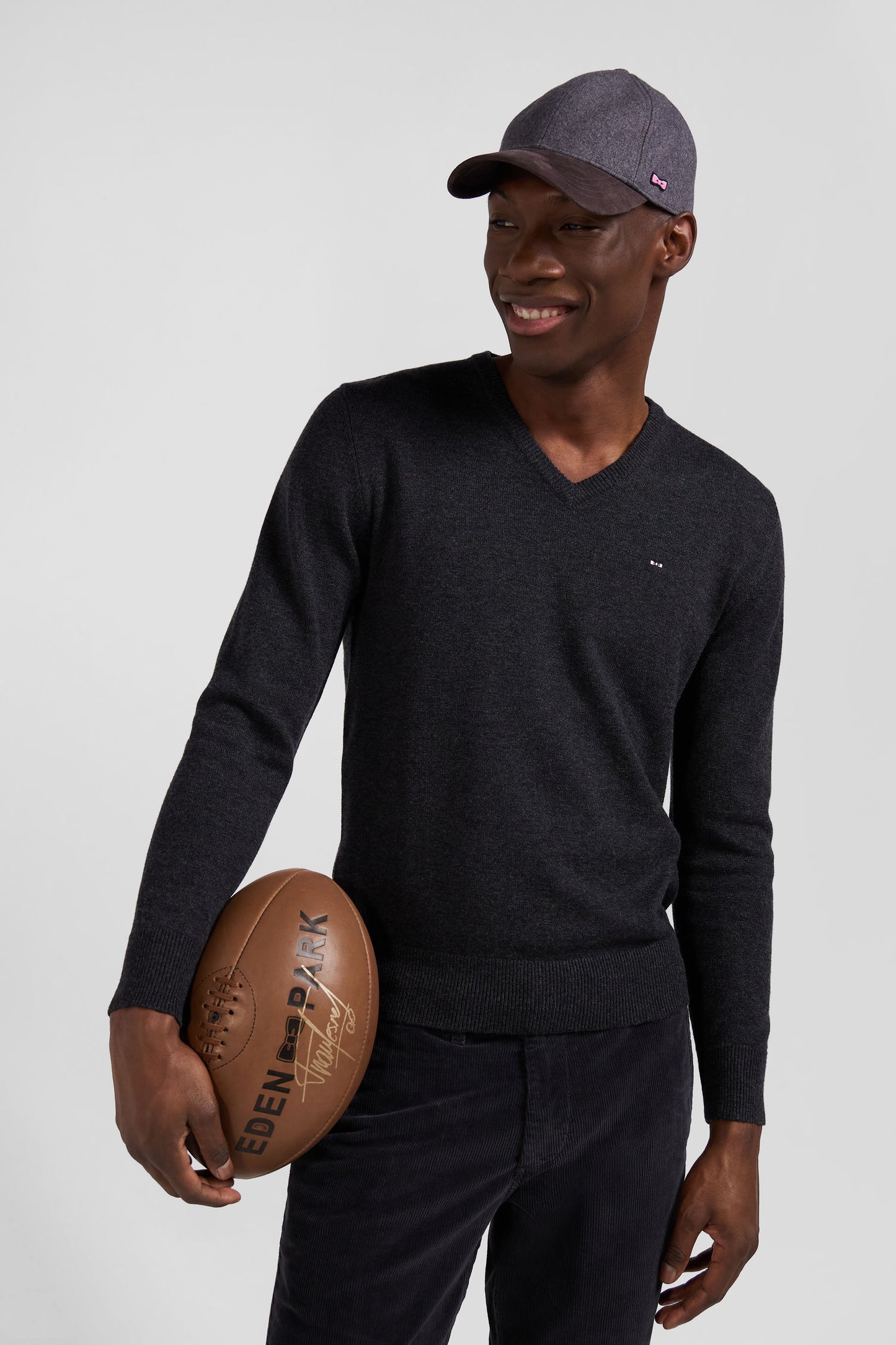 Regular anthracite grey wool and cotton V-neck jumper with striped details