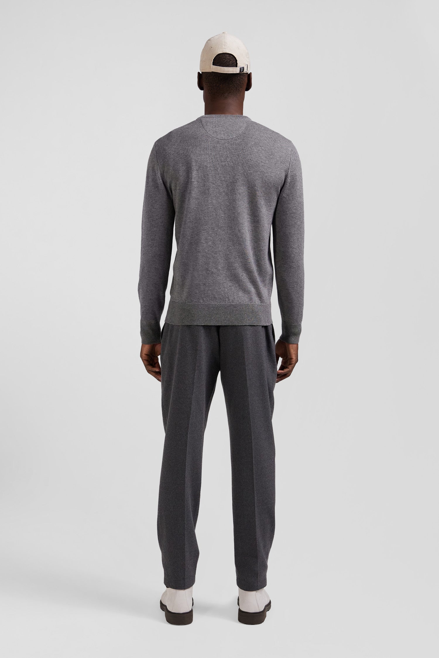 Regular grey wool and cotton V-neck jumper with striped details