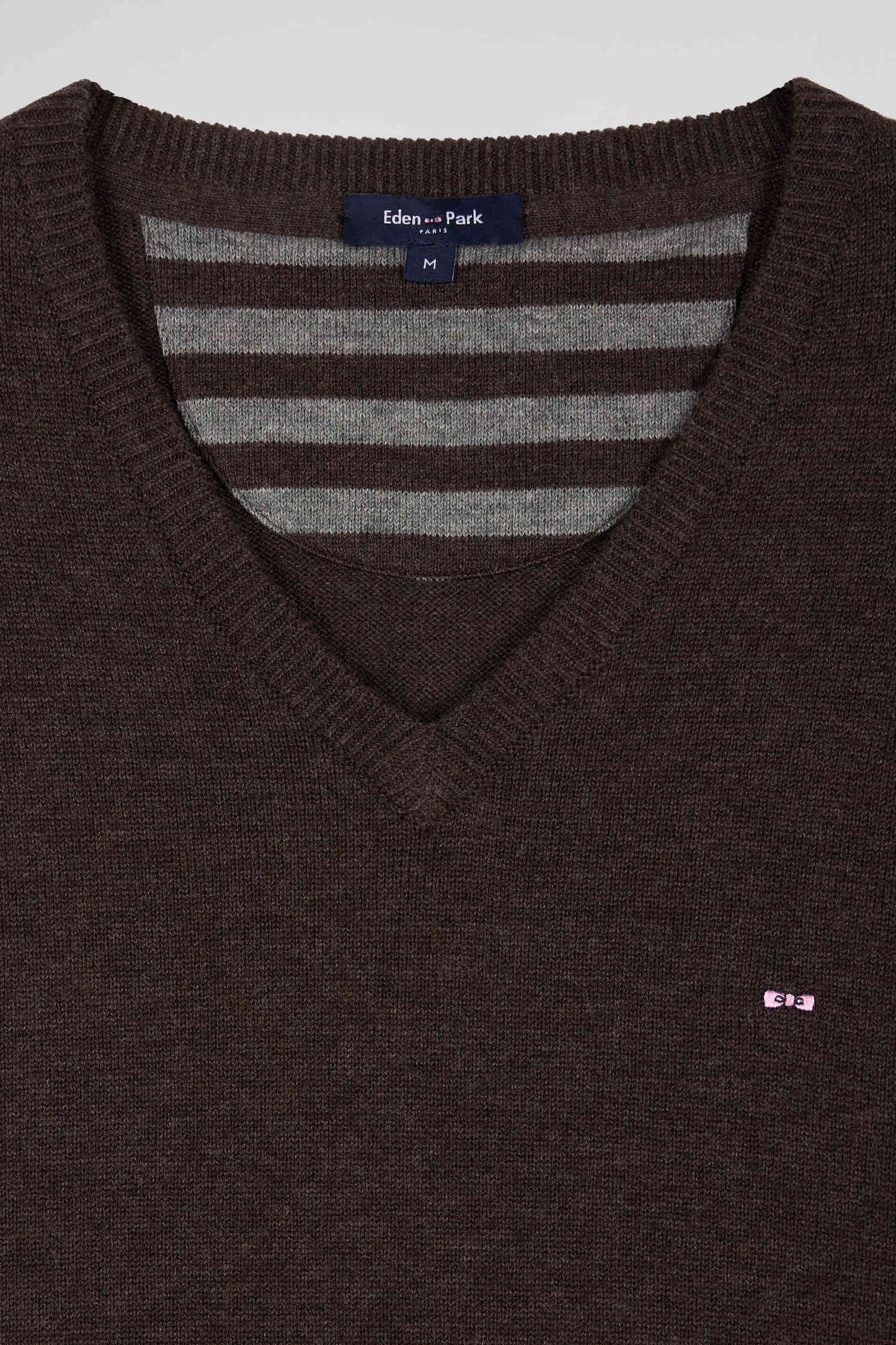 Regular brown wool and cotton V-neck jumper with striped details