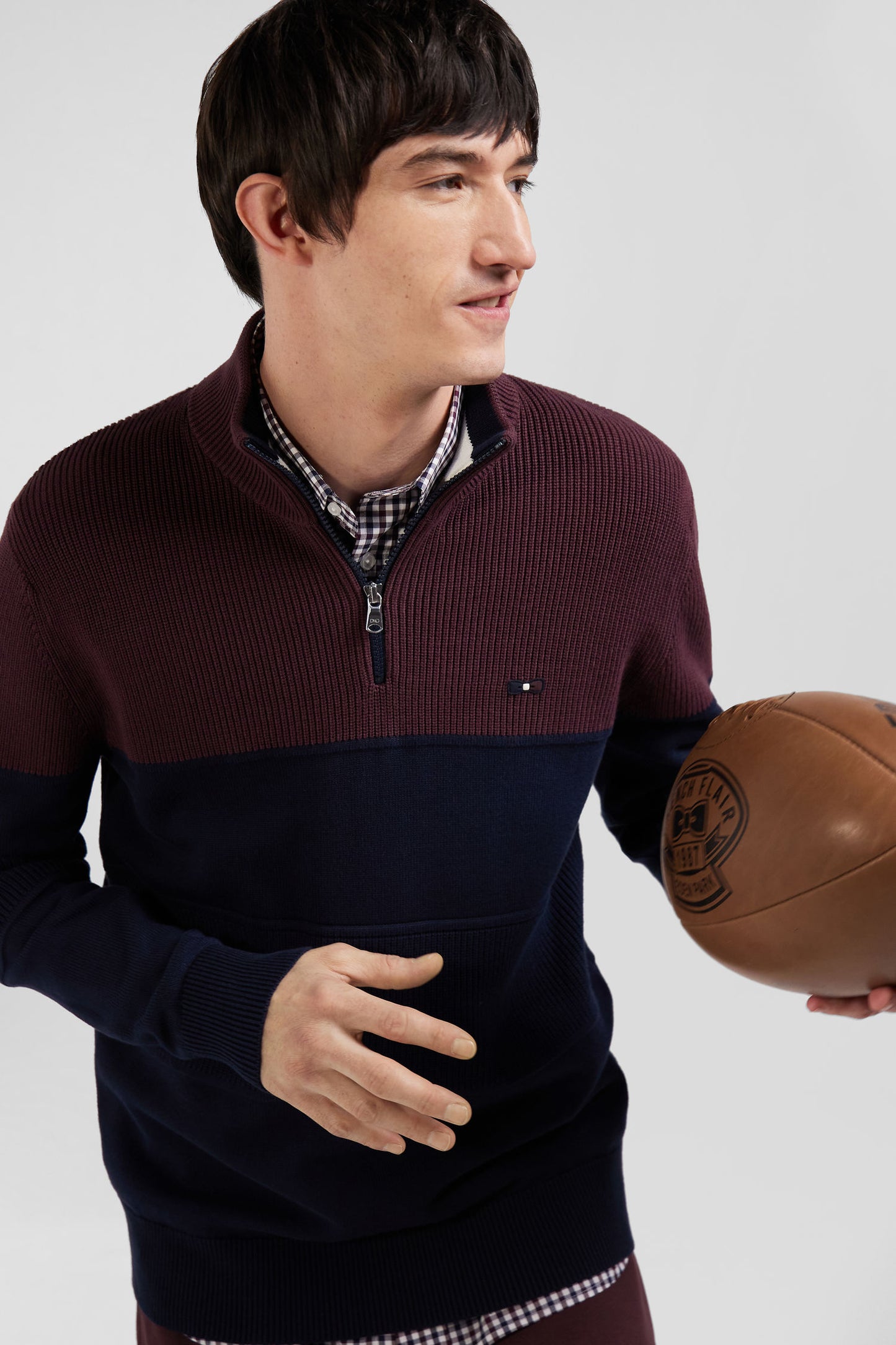 Regular burgundy cotton semi-zipped jumper with knit patterns