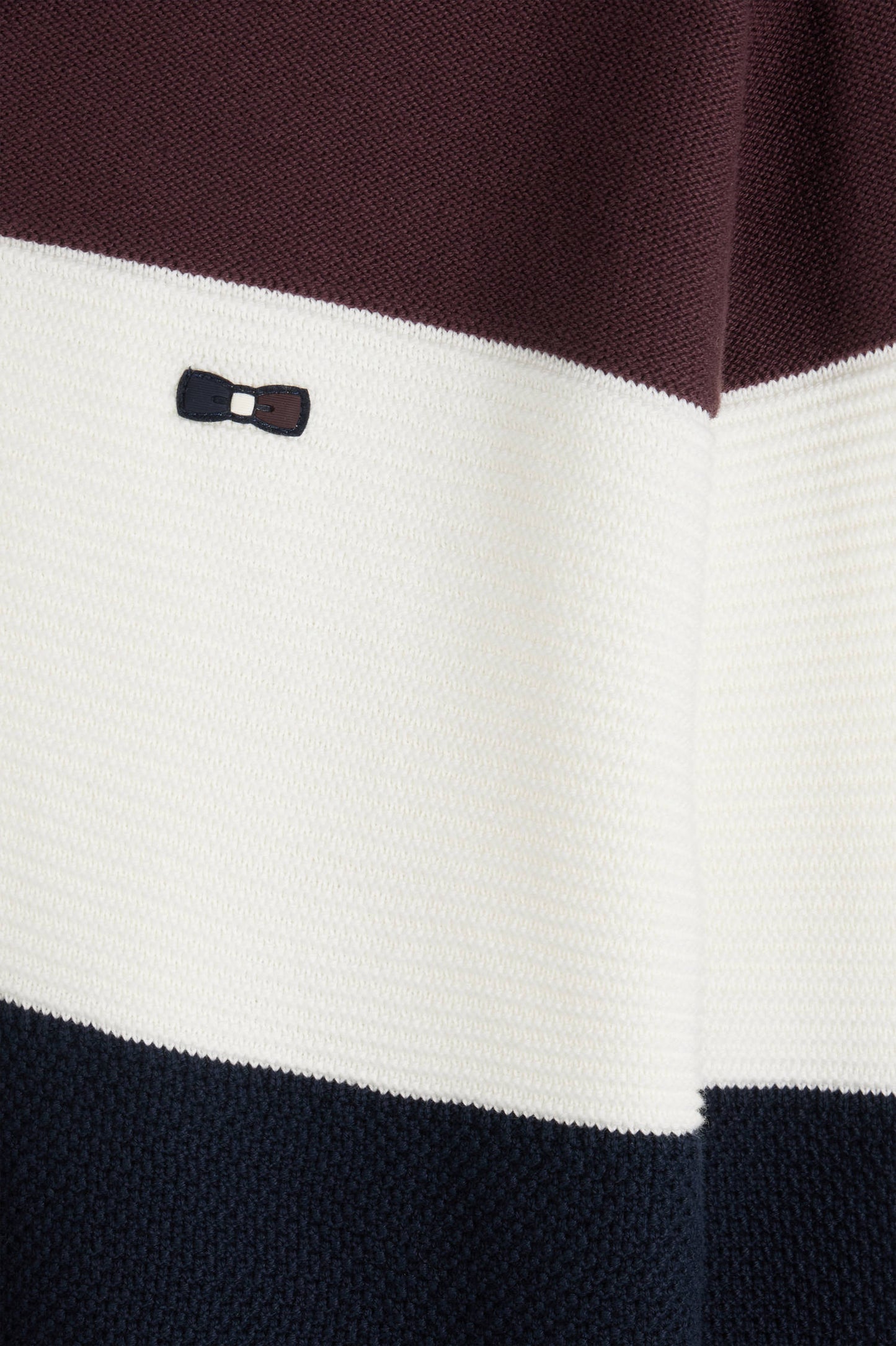 Regular burgundy wool and cotton jumper with knit patterns and rugby shirt collar