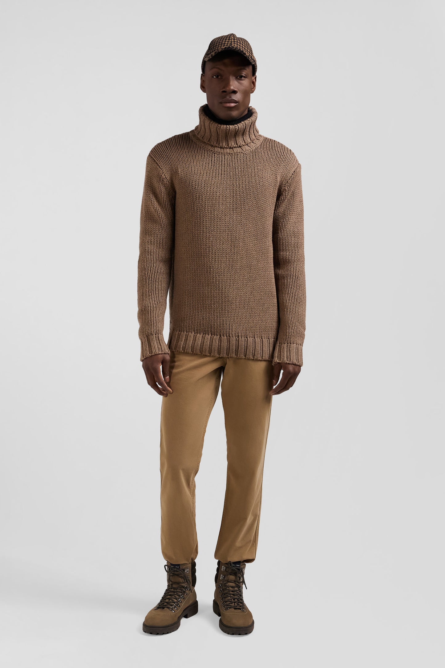 Regular brown wool and cotton blend turtleneck jumper