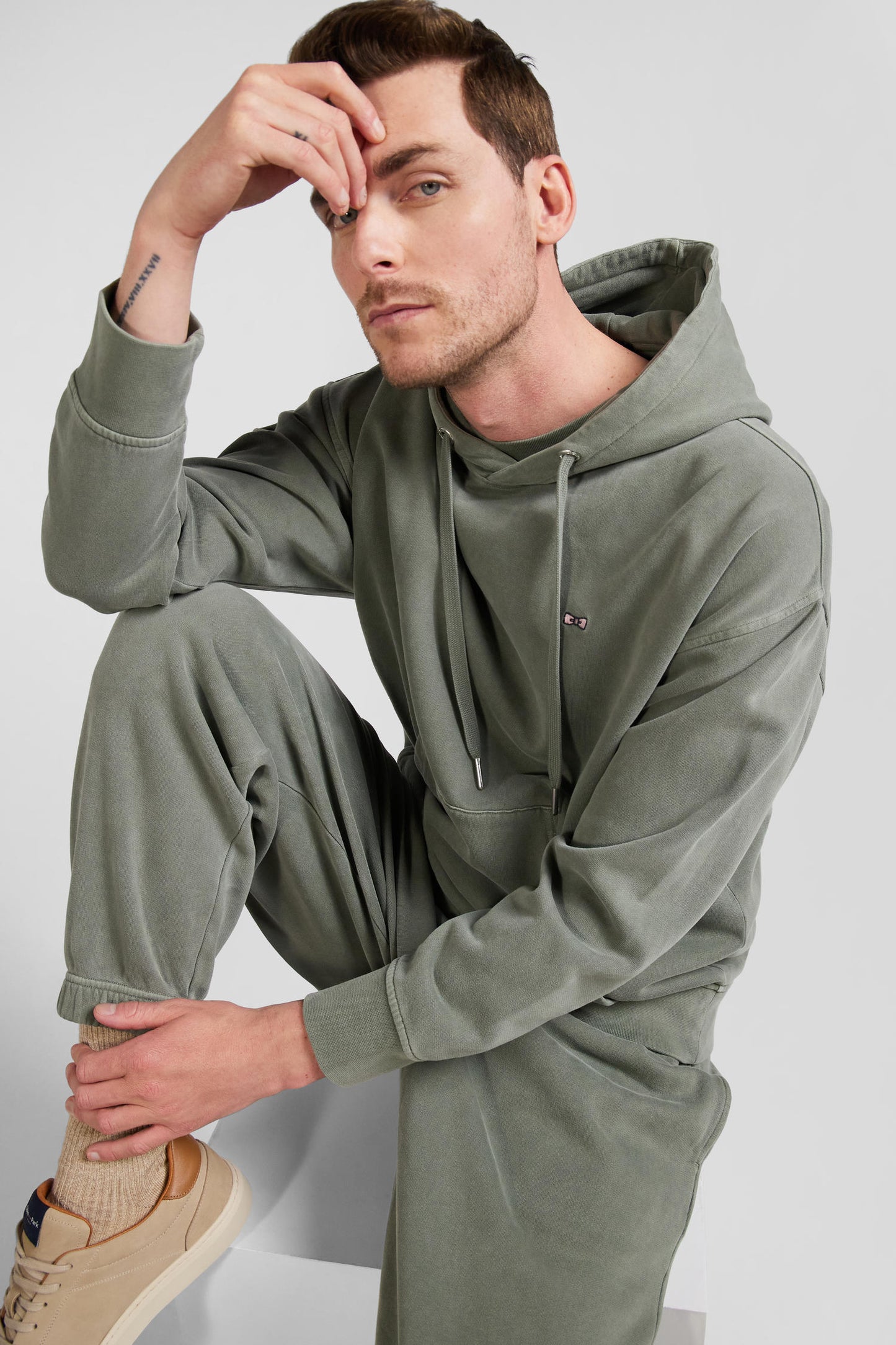 Oversize khaki unisex dyed cotton fleece hoodie