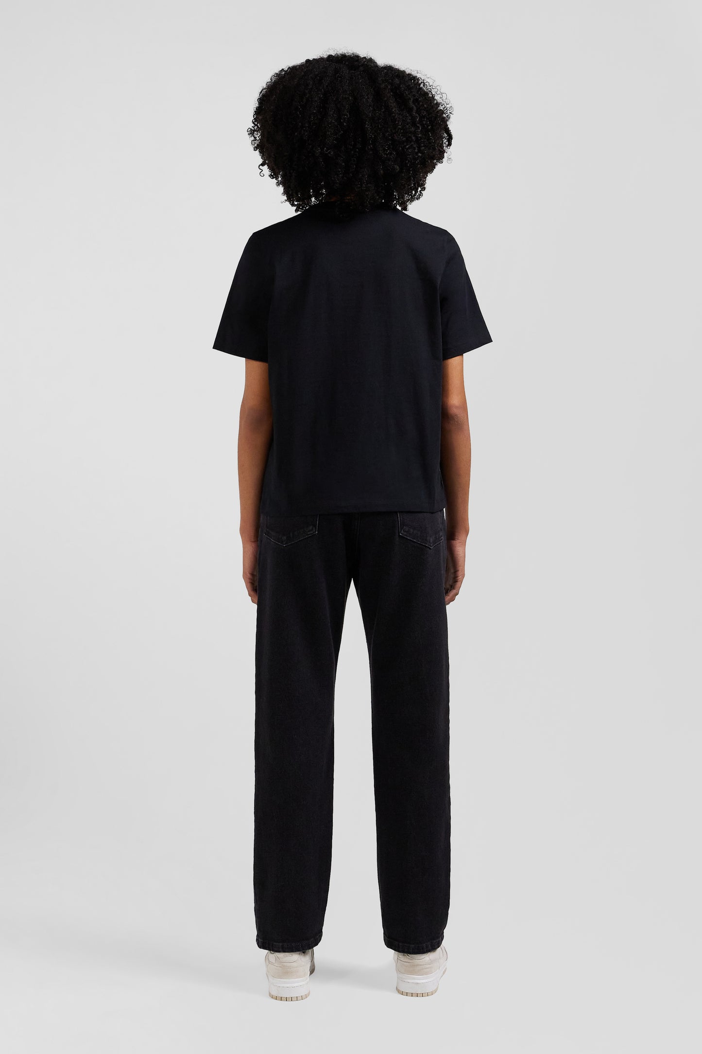 Modern black cotton short-sleeved T-shirt