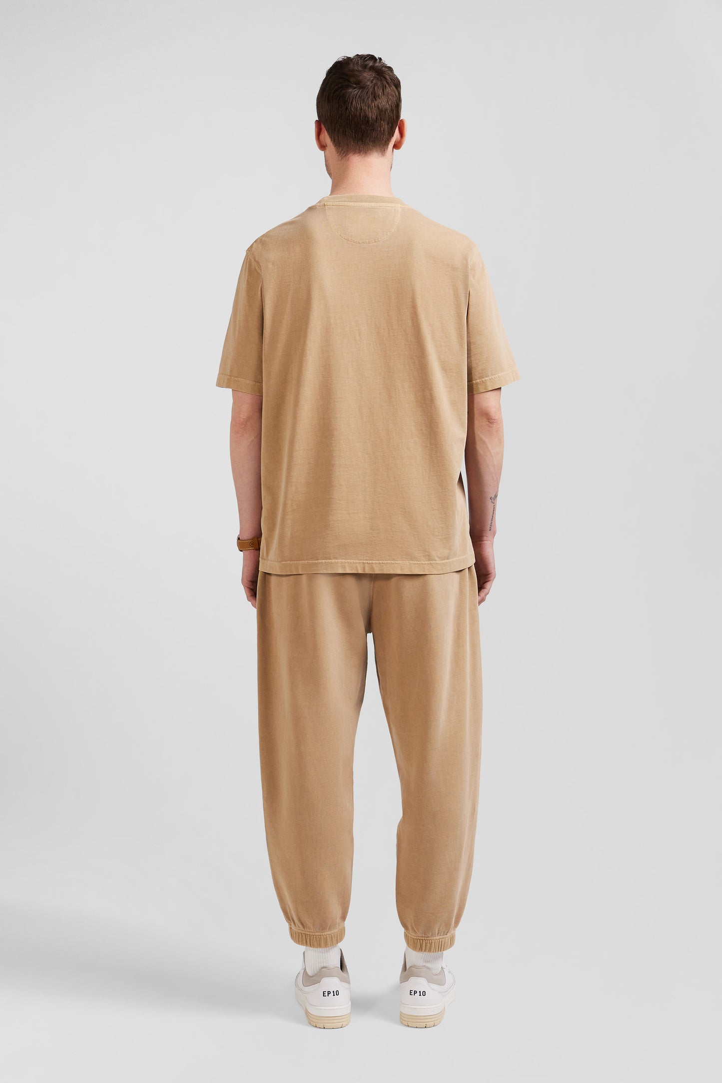 Unisex short-sleeved T-shirt in plain hazelnut overdyed cotton, Oversized cut