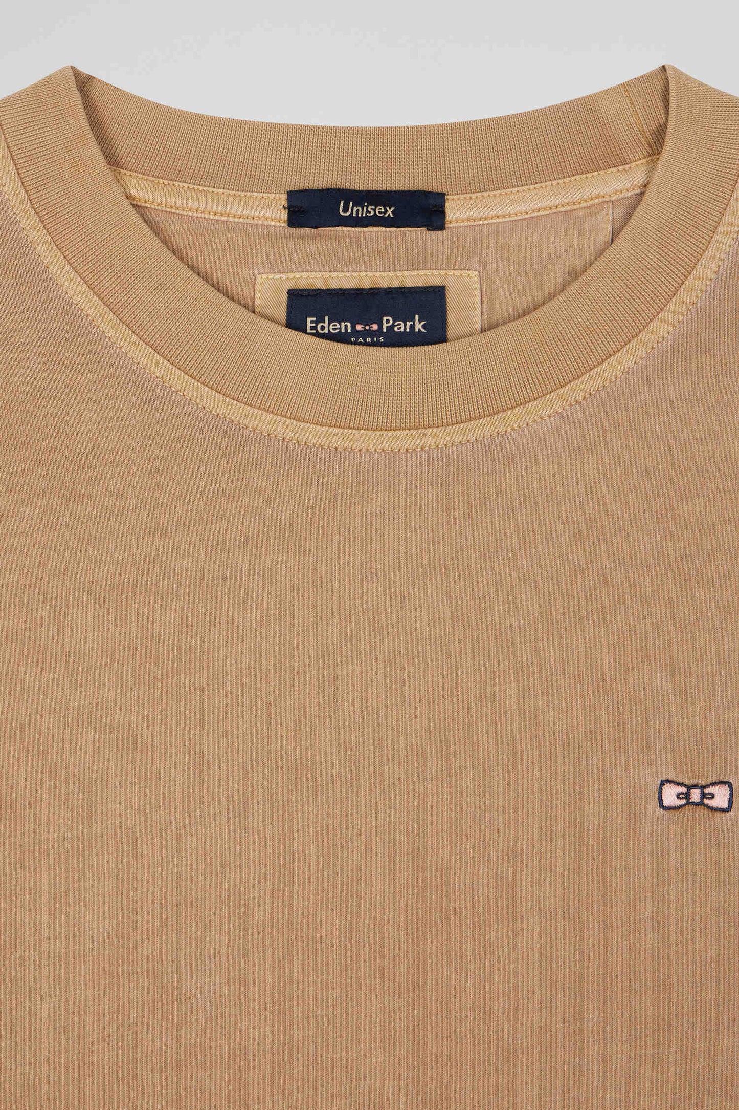 Unisex short-sleeved T-shirt in plain hazelnut overdyed cotton, Oversized cut