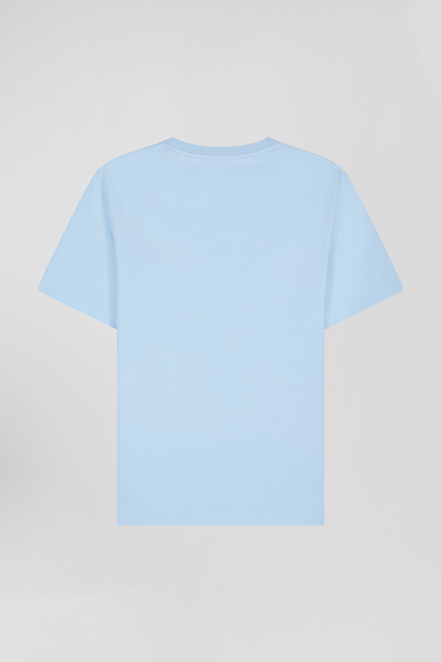 Regular sky blue short-sleeved cotton T-shirt with tie patchwork emblem