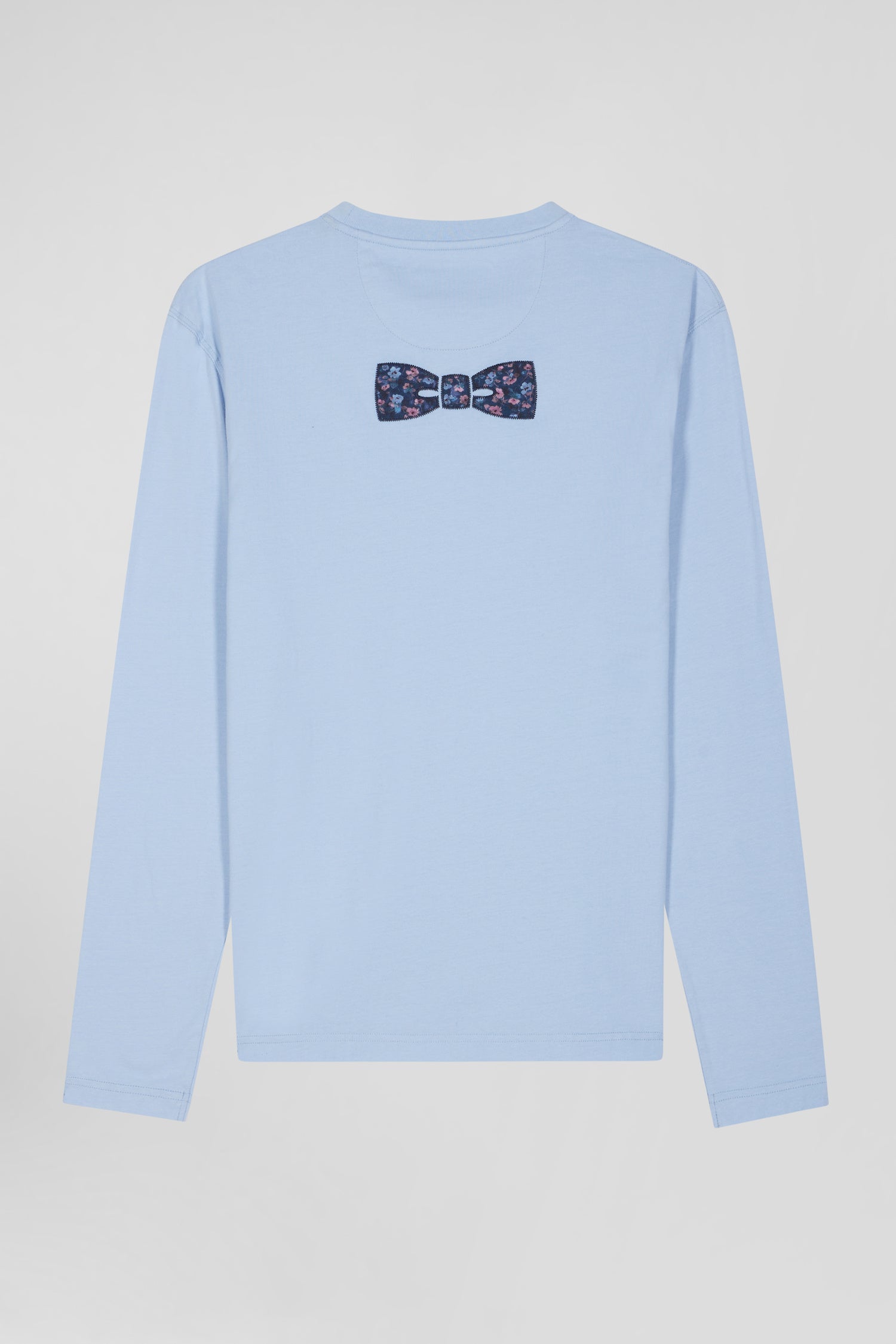 Regular sky blue long-sleeved cotton T-shirt with floral back patch