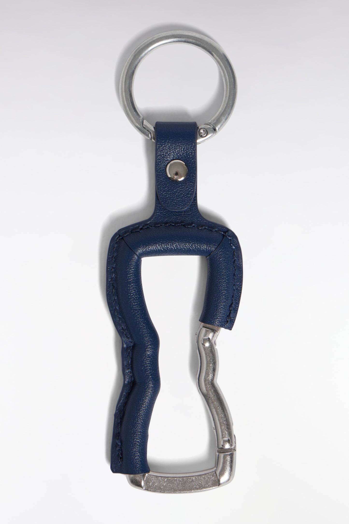 Bow tie keyring in navy leather and silver-plated metal