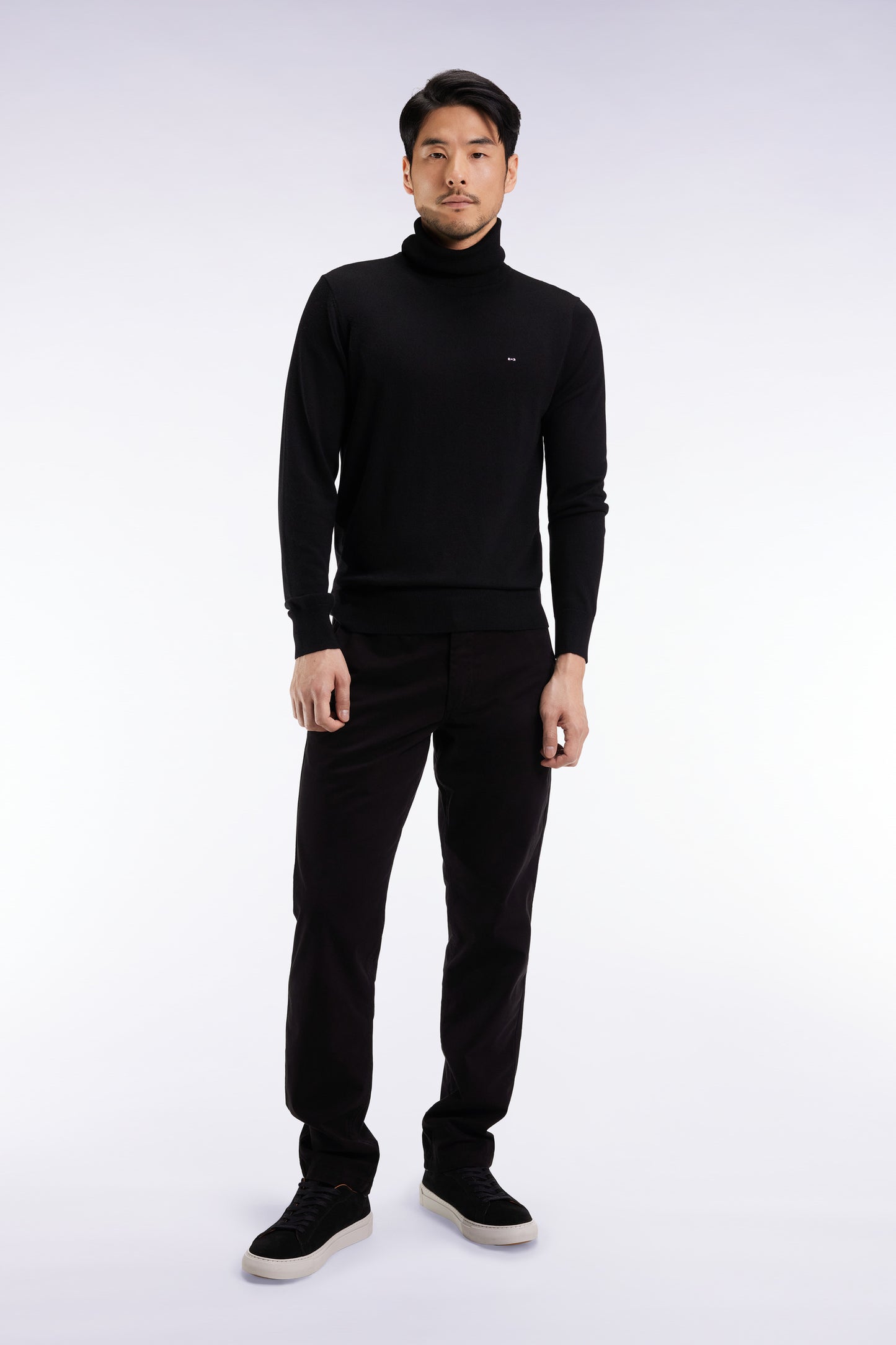 Pleatless chino pants in black stretch cotton