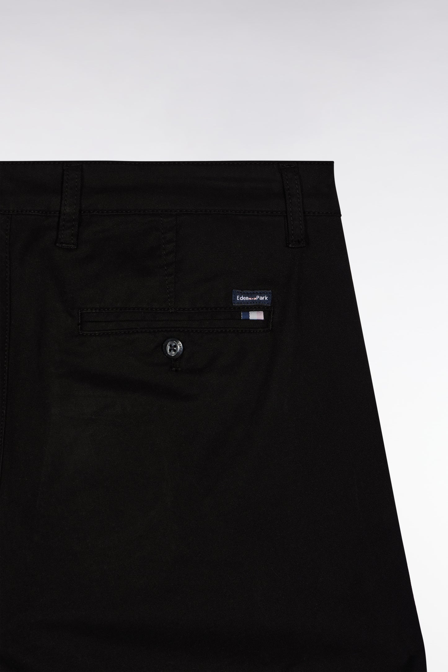 Pleatless chino pants in black stretch cotton