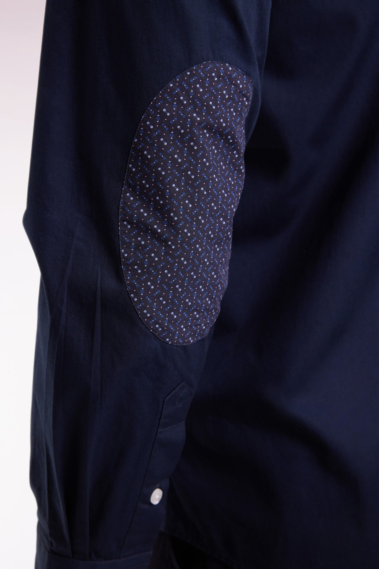 Navy cotton shirt with printed elbow patches, straight cut