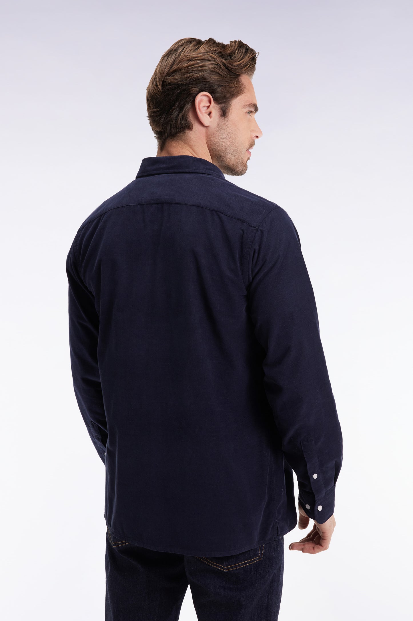 Chemise en velours marine coupe droite