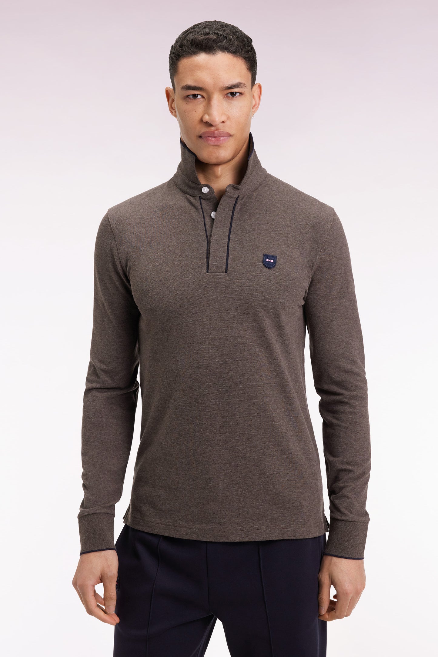 Long-sleeved polo shirt in brown stretch cotton with piping, slim fit