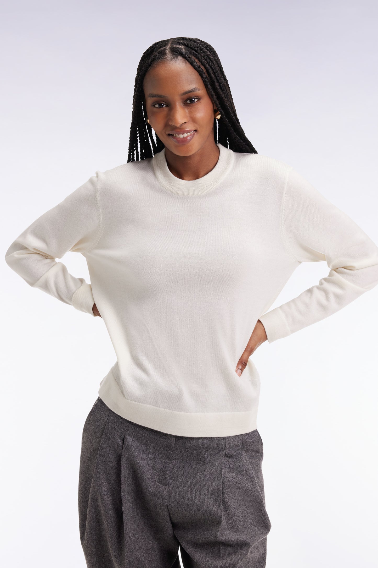 Round-neck sweater in ecru merino wool