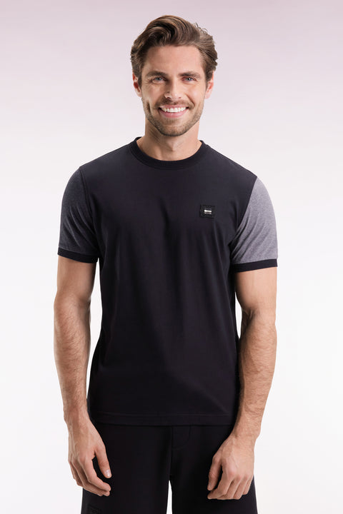 T-shirt à manches courtes contrastées en coton noir - Image 1