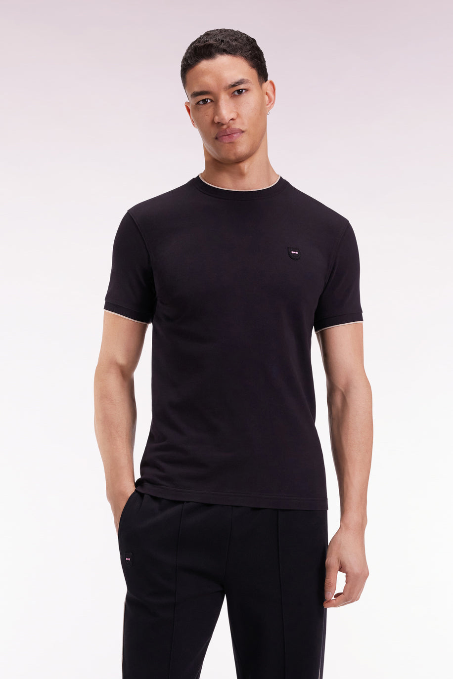 Short-sleeved T-shirt in black stretch cotton, slim fit