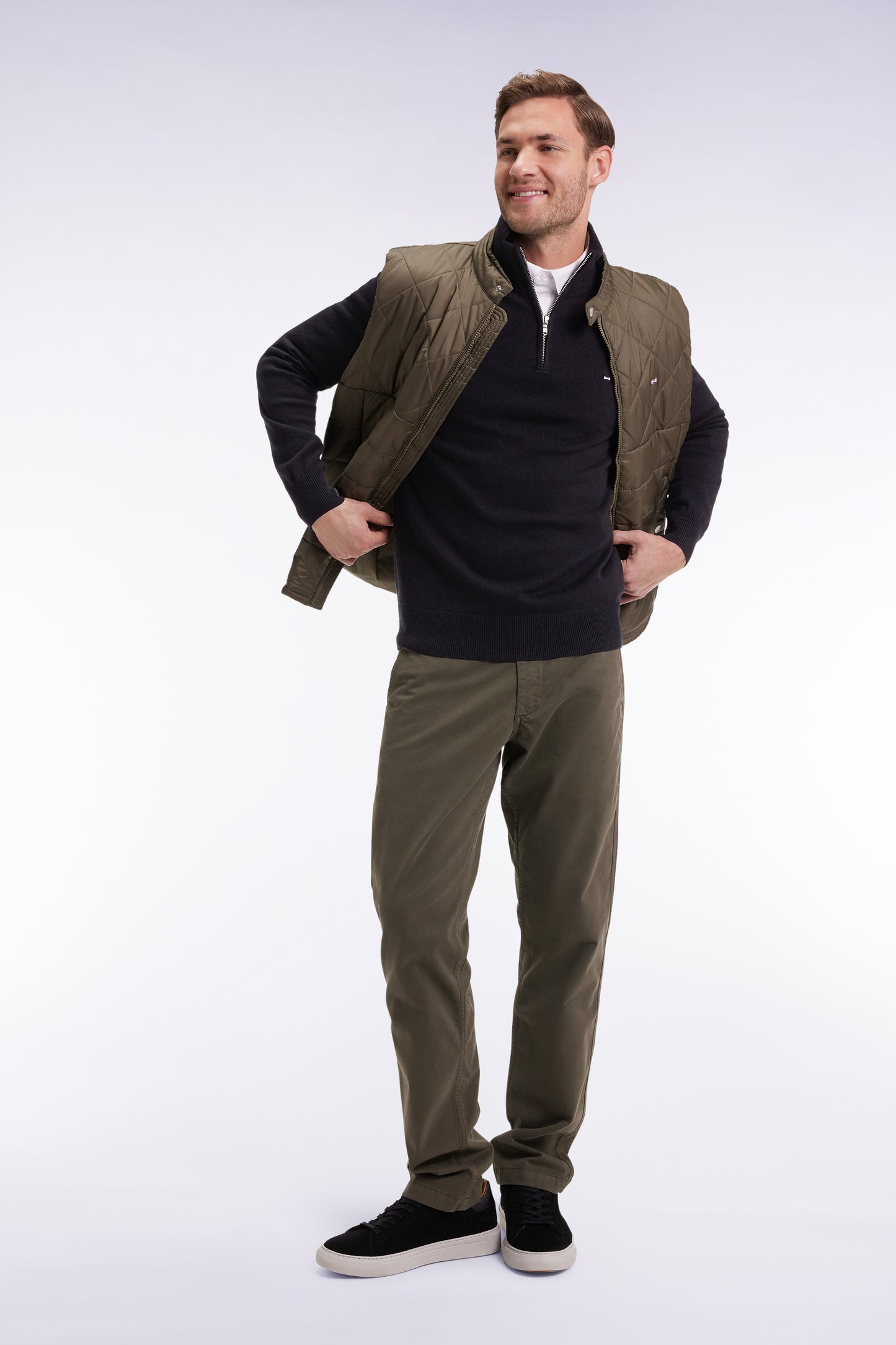 Sleeveless biker-collar jacket in khaki quilted nylon