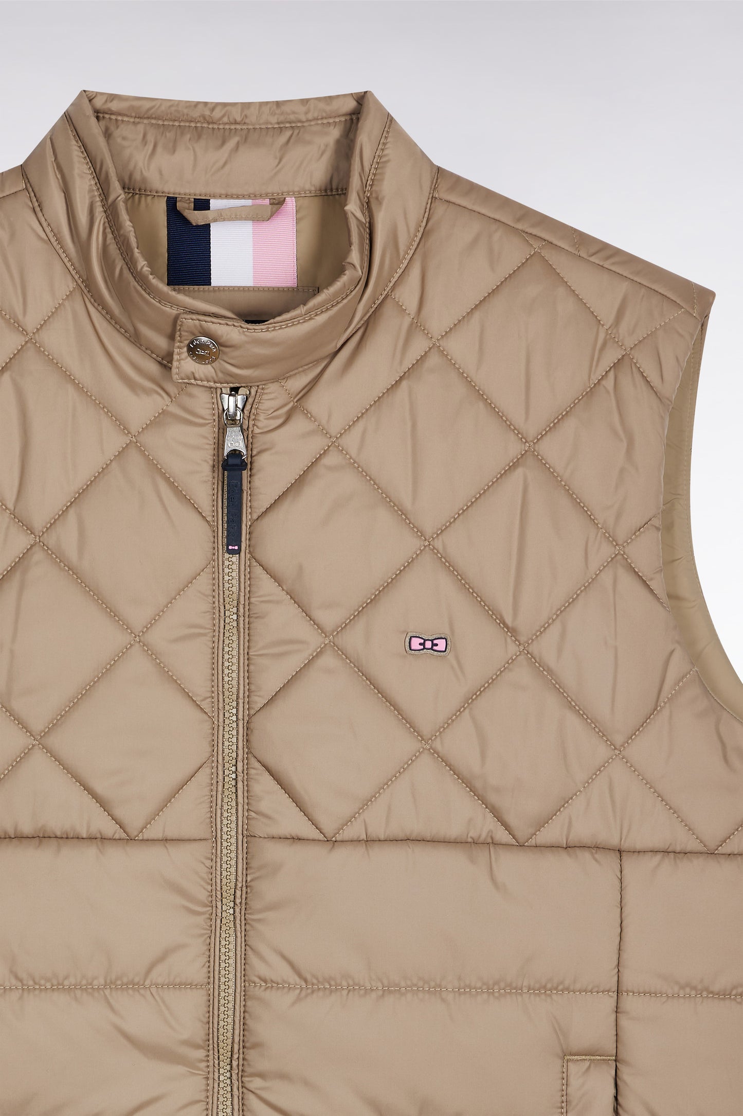 Sleeveless biker-collar jacket in beige quilted nylon