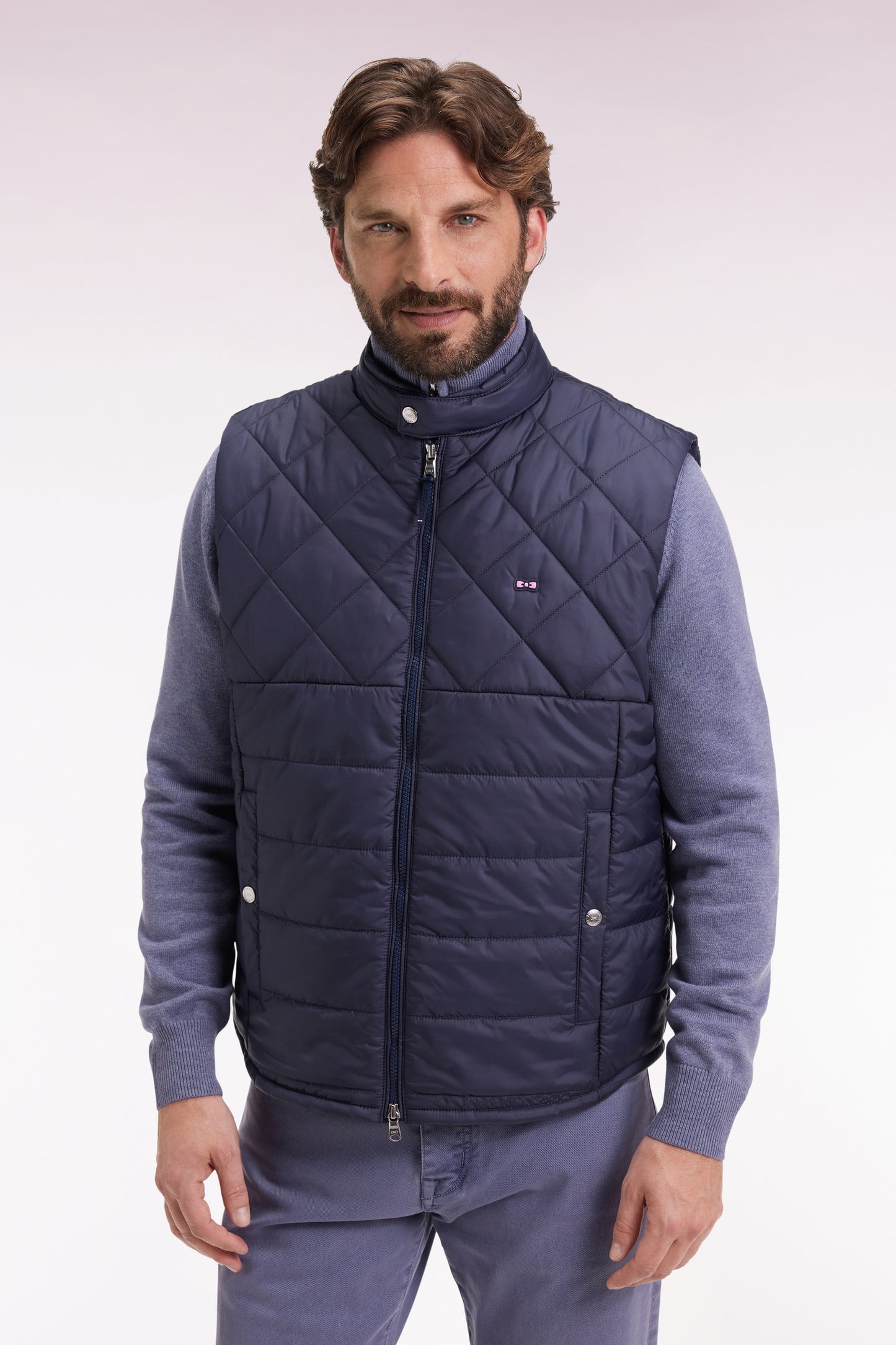Sleeveless biker-neck padded nylon jacket in grey