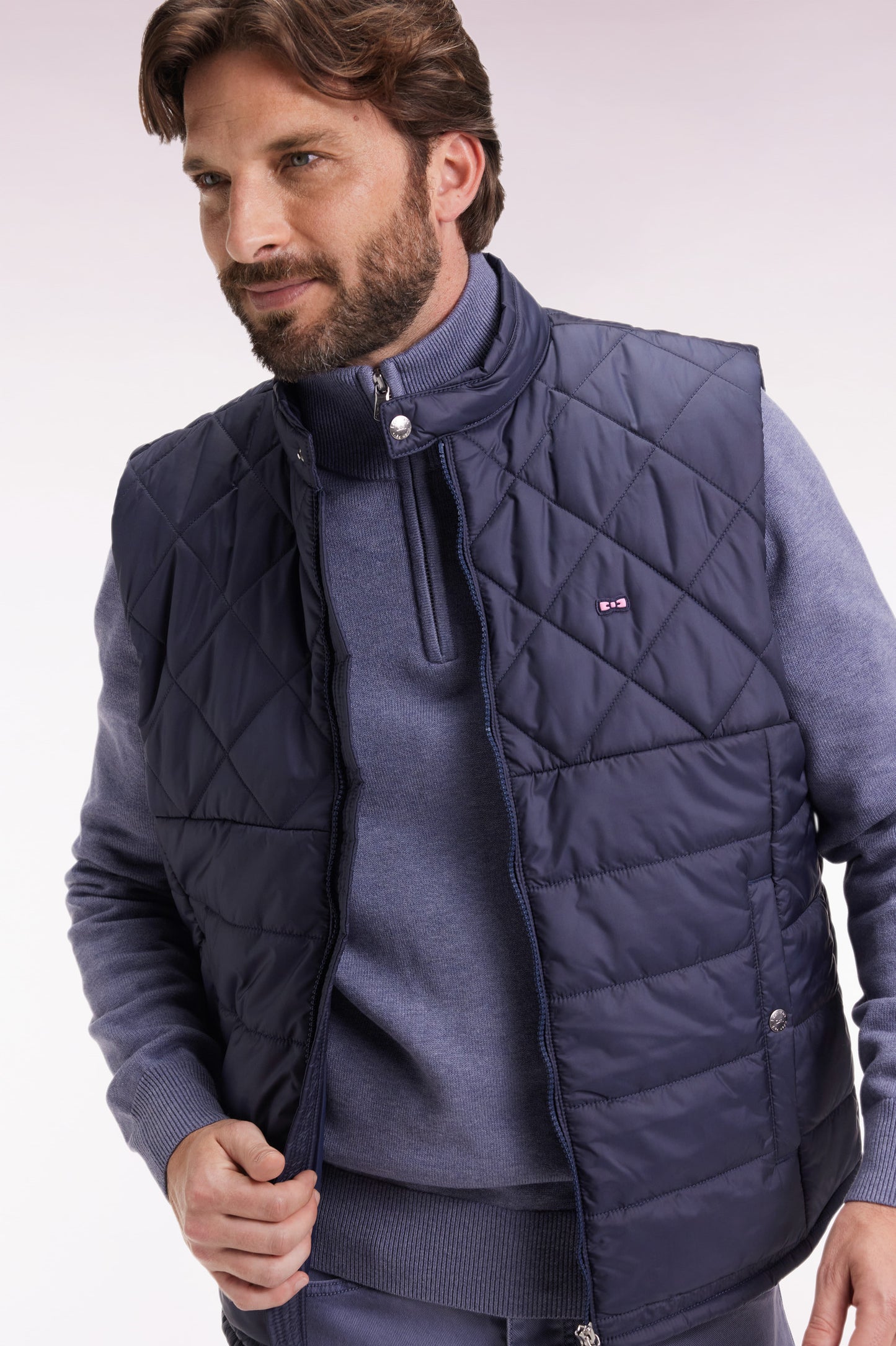 Sleeveless biker-neck padded nylon jacket in grey