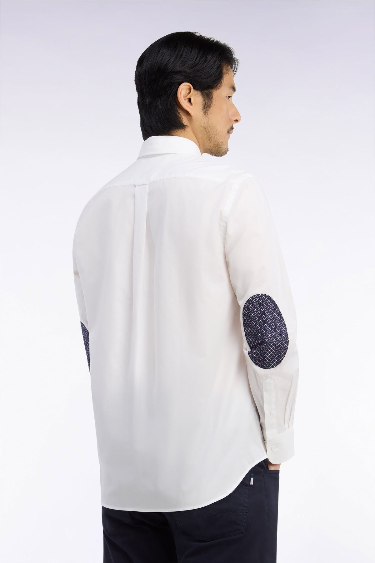 Chemise en coton blanc à détails micromotifs coupe droite