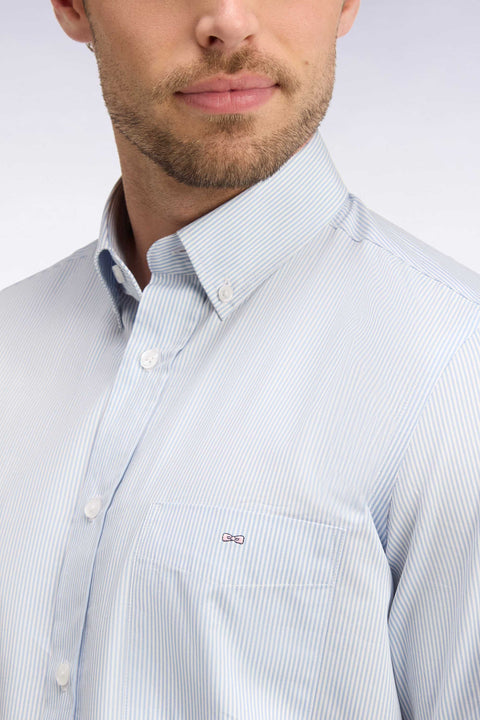 Chemise en coton blanc à fines rayures ciel coupe droite - Image 3