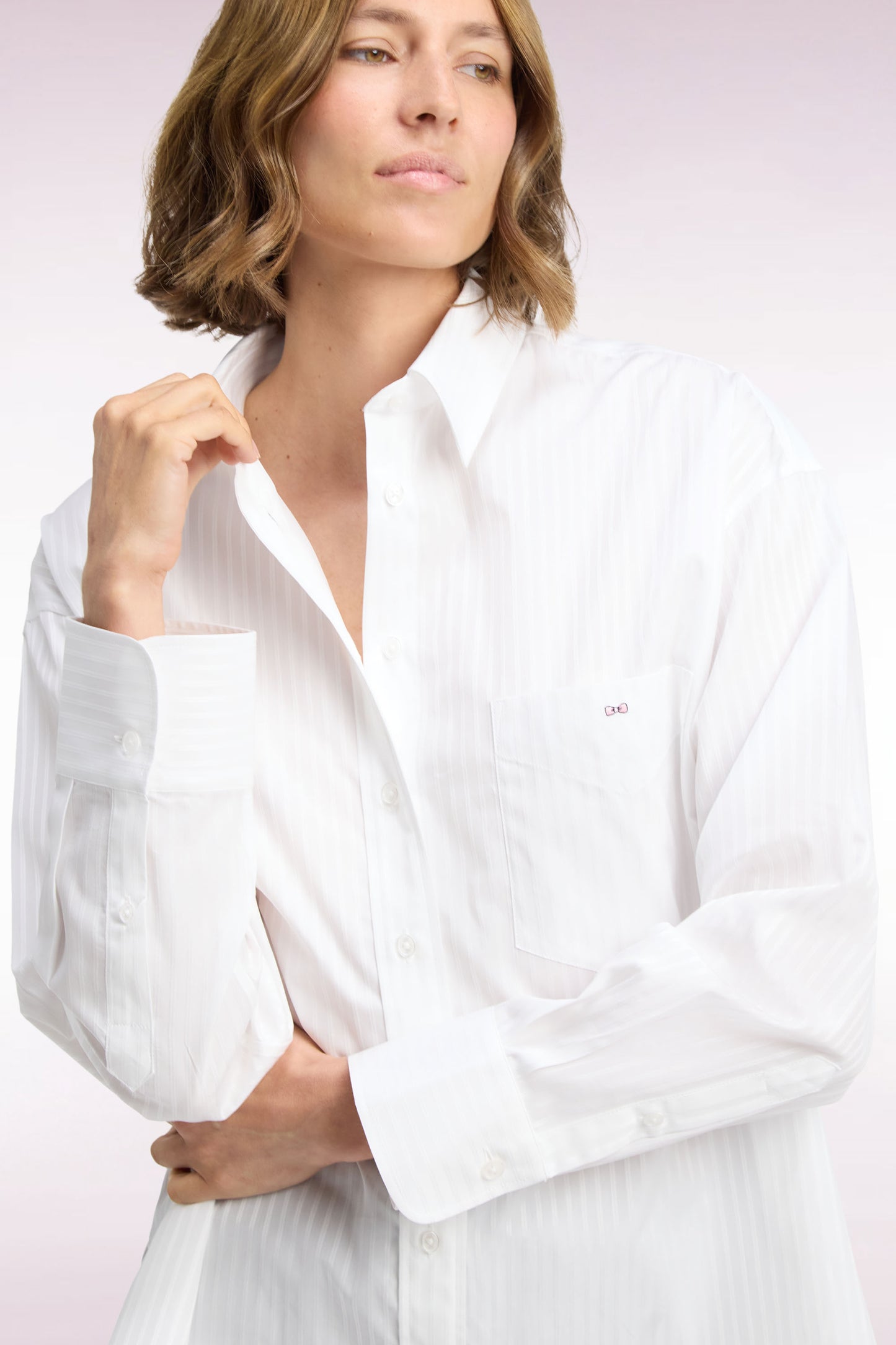Chemise en coton blanc à rayures beige coupe oversized