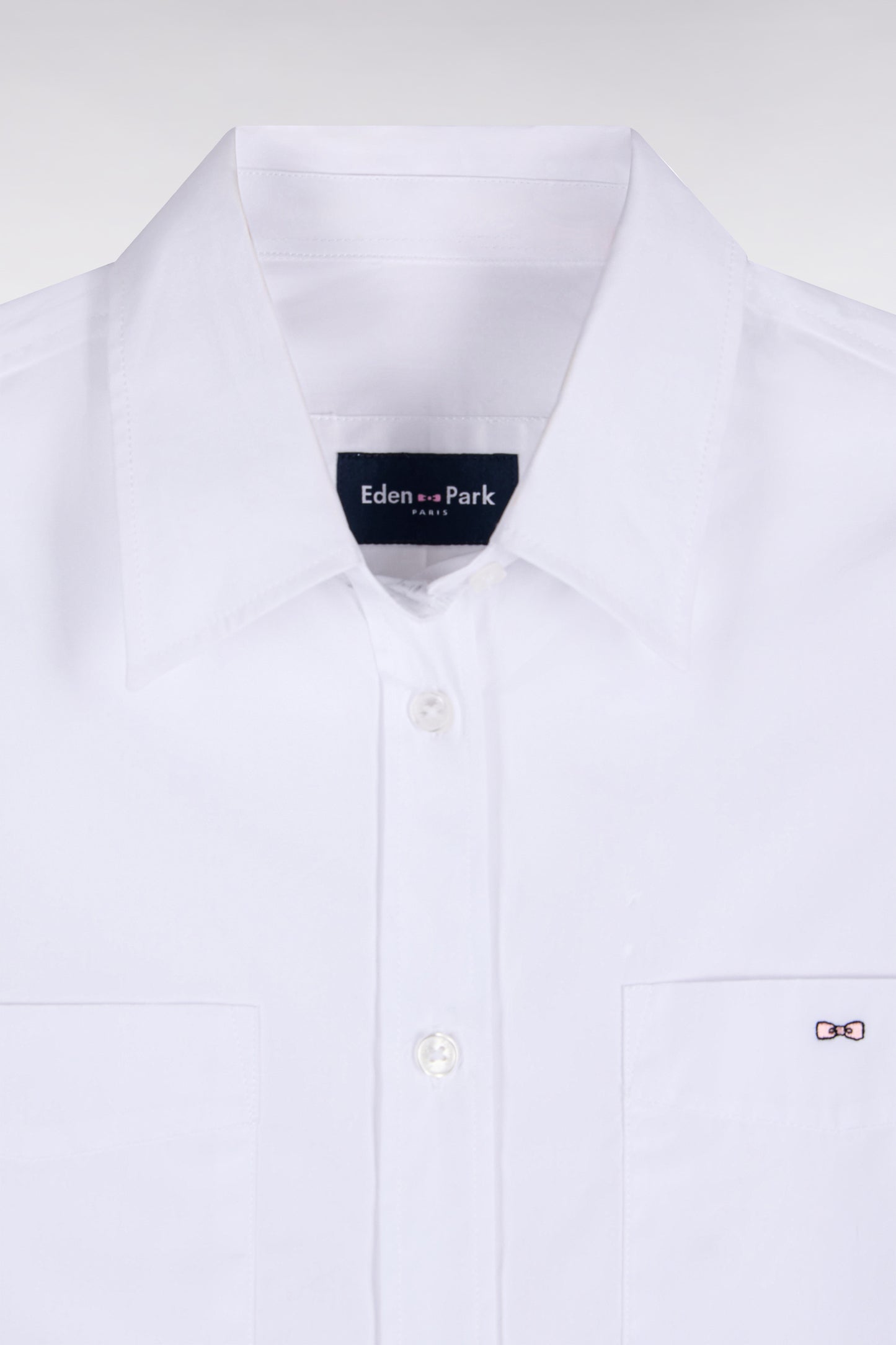Chemise en coton blanc à poches plaquées coupe décontractée
