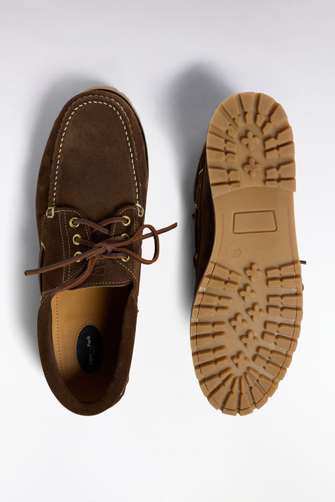 Chaussures bateau en cuir suédé marron - Image 3