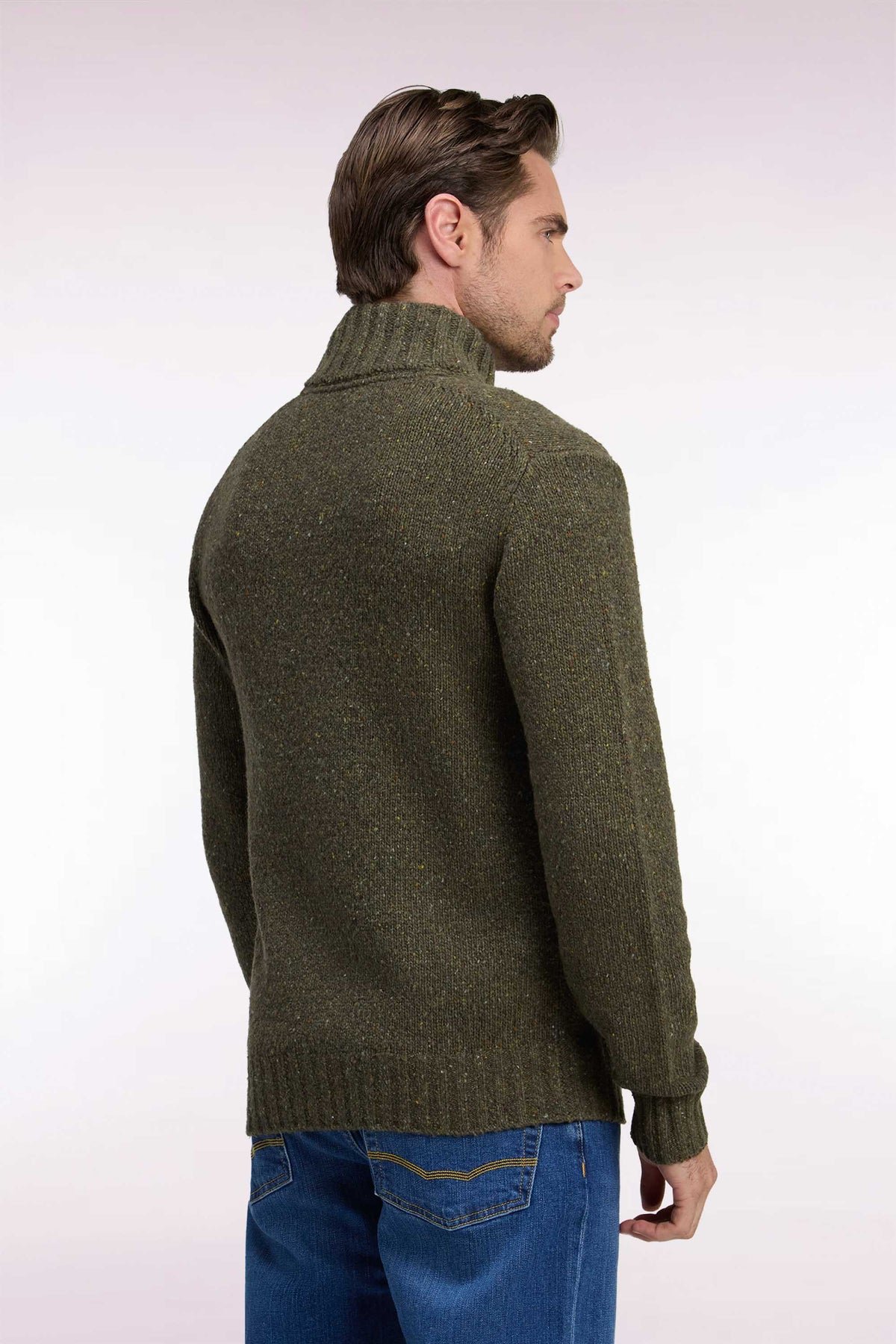 Buttoned cardigan in khaki heathered chunky knit, straight cut