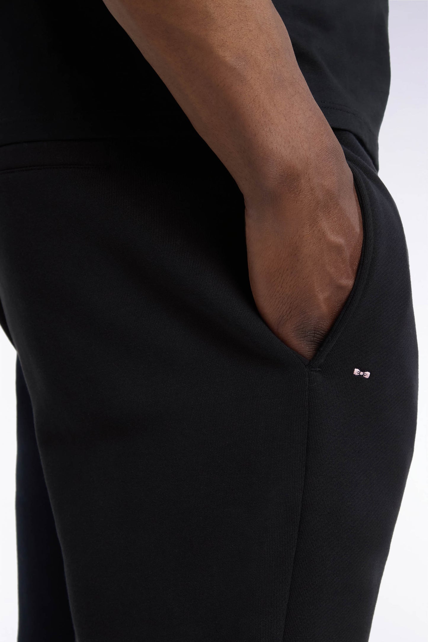 Jogging uni en molleton coton noir coupe droite