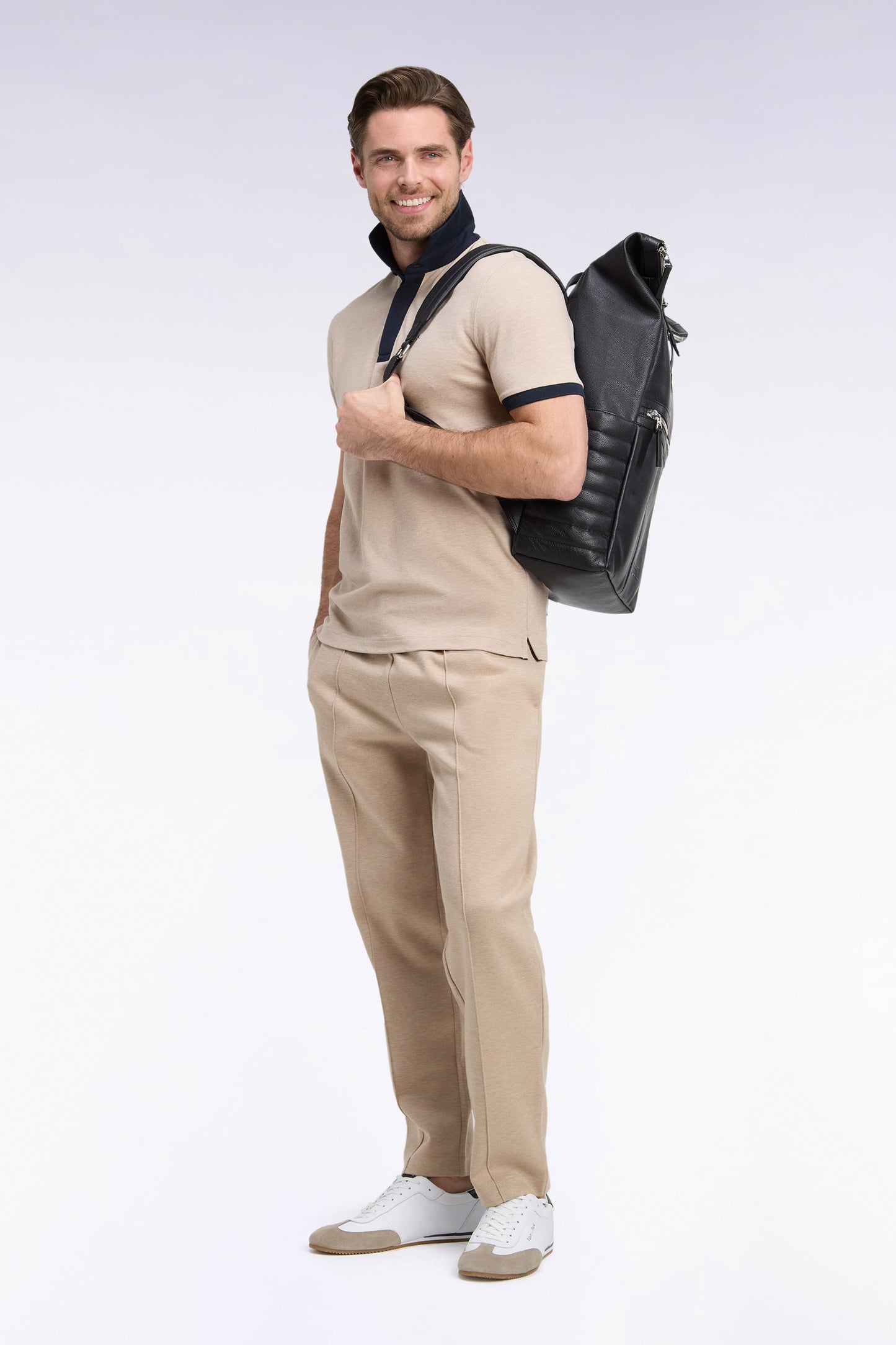 Jogging en interlock de coton stretch beige coupe droite