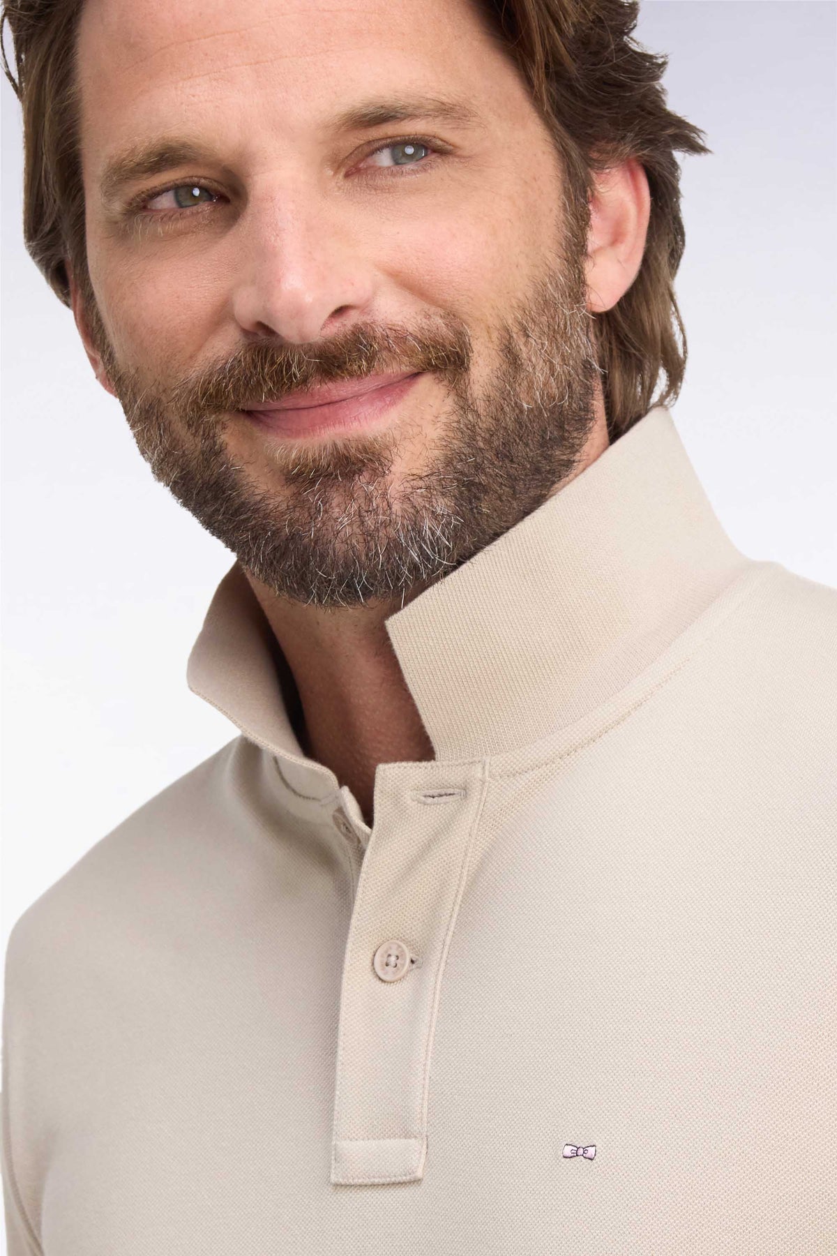 Polo manches courtes en coton Pima beige coupe droite