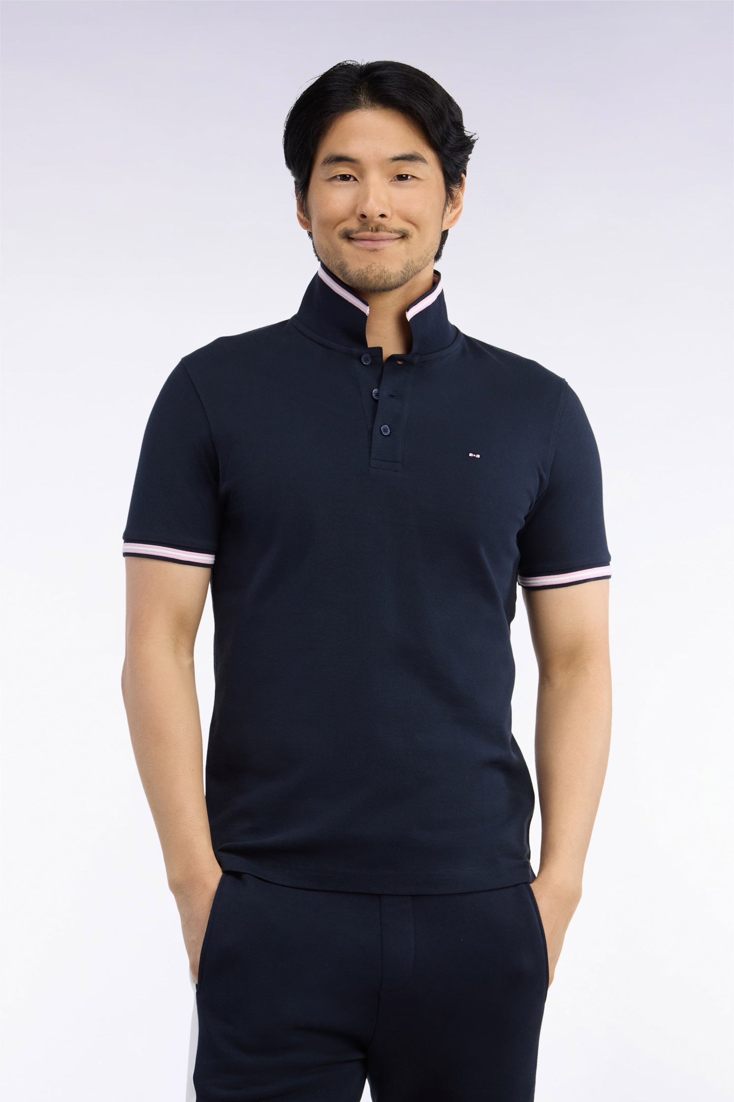Polo manches courtes en piqué coton marine coupe droite