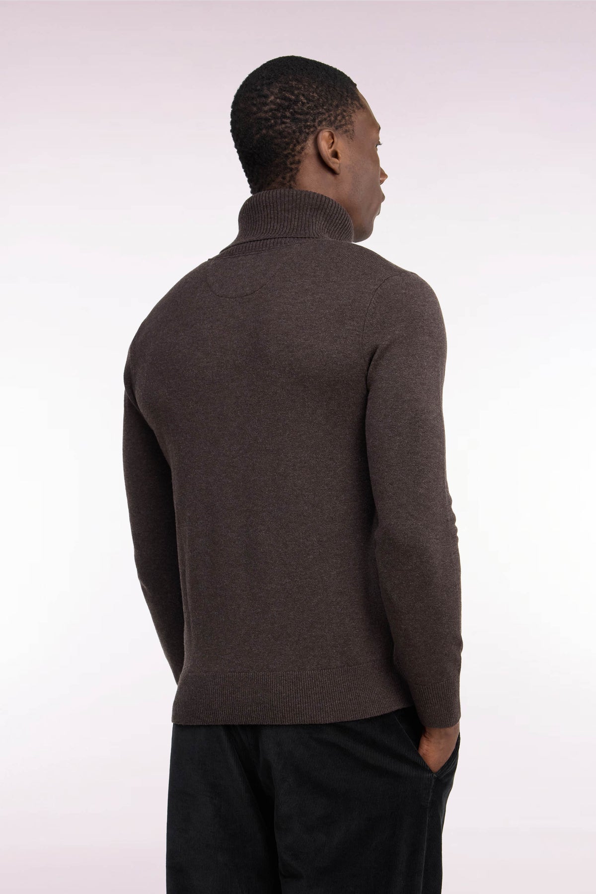 Straight cut brown wool and cotton turtleneck sweater