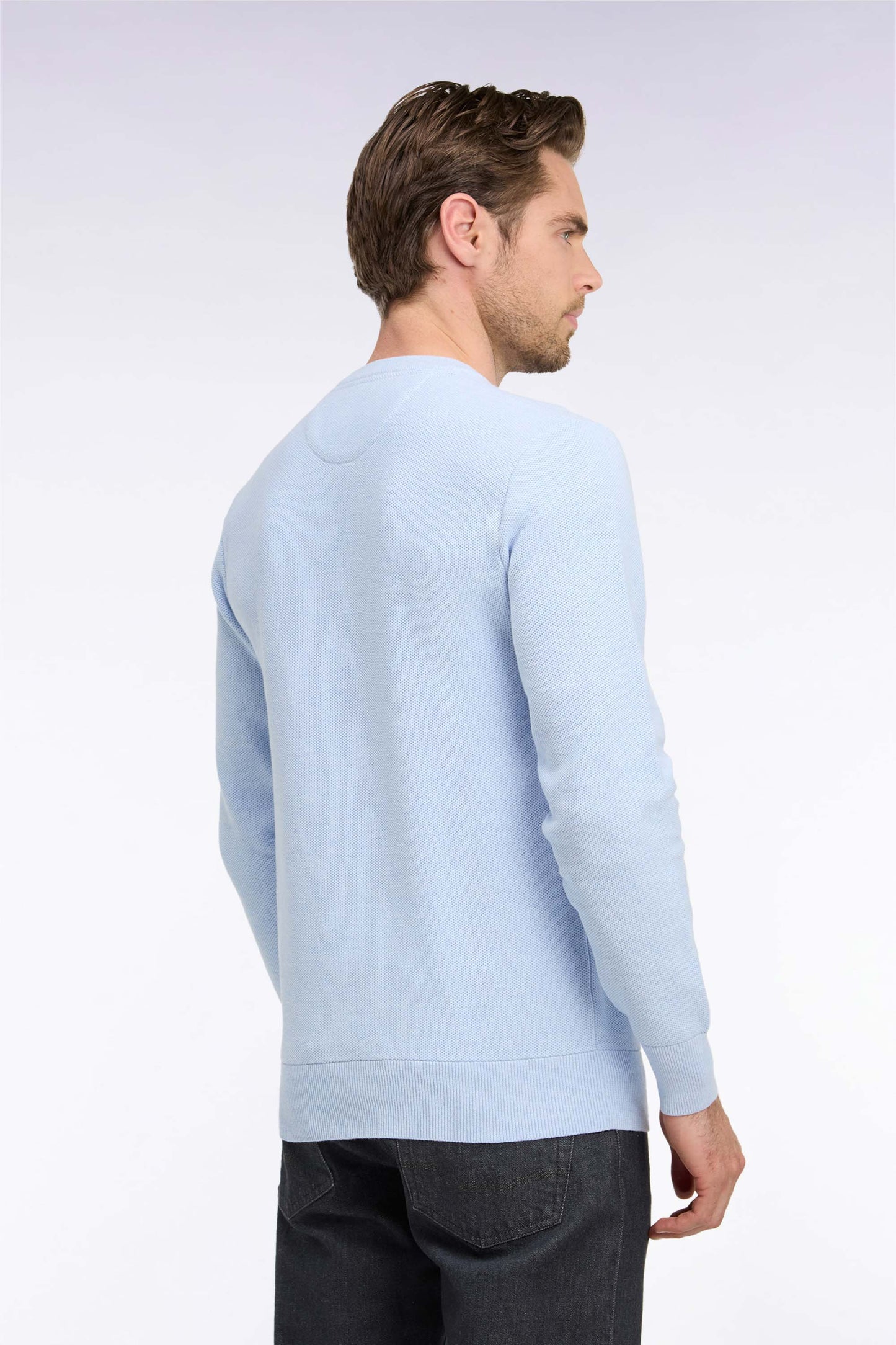 Pull col rond en coton bleu ciel coupe droite