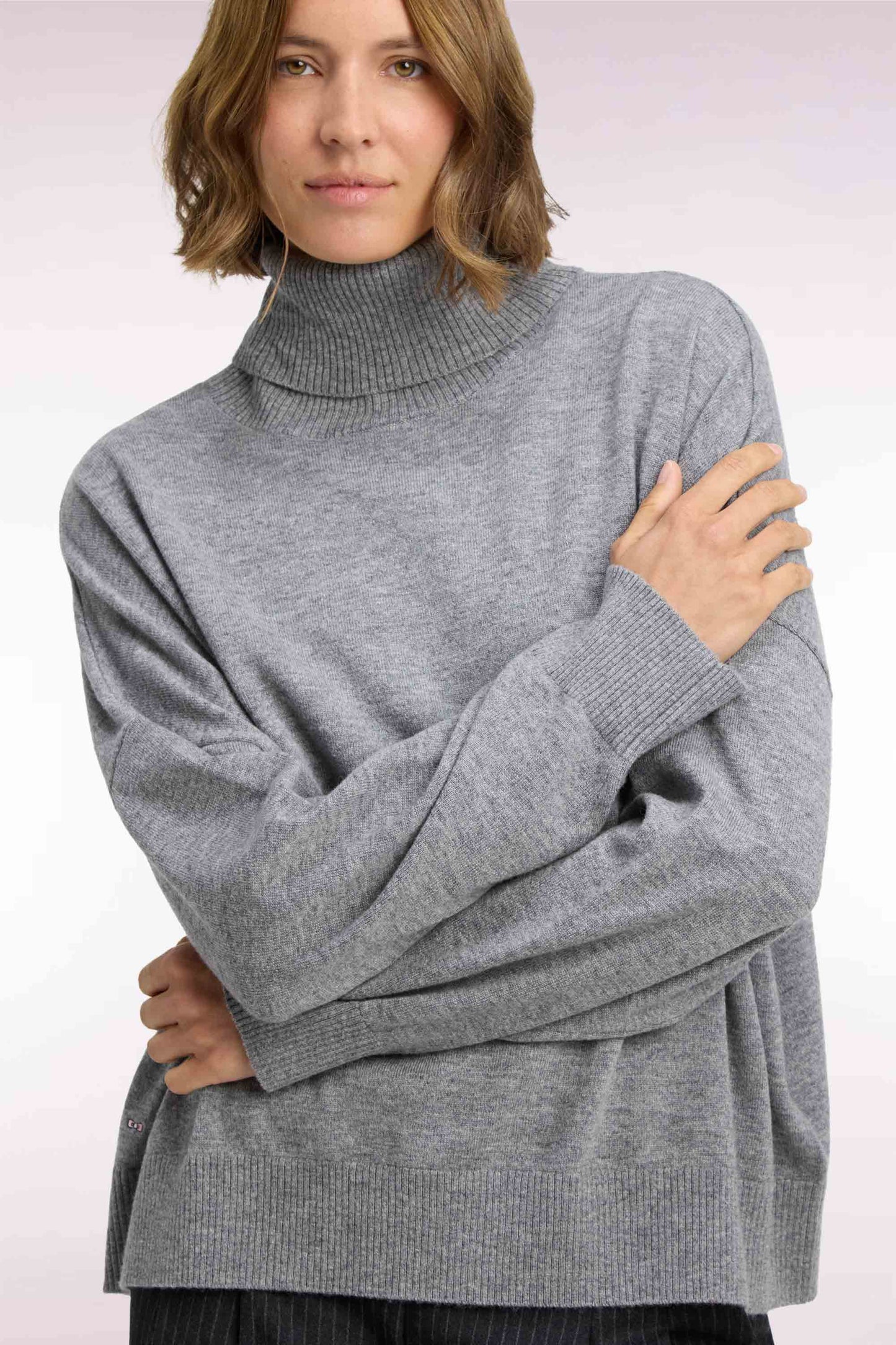 Pull col roulé en laine vierge et cachemire gris