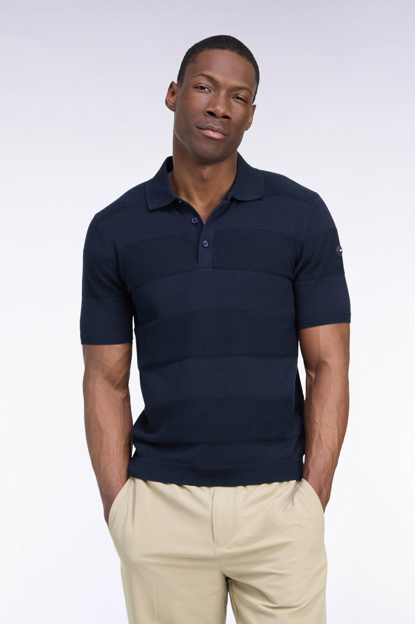Pull manches courtes golf à col polo en coton et viscose marine coupe droite