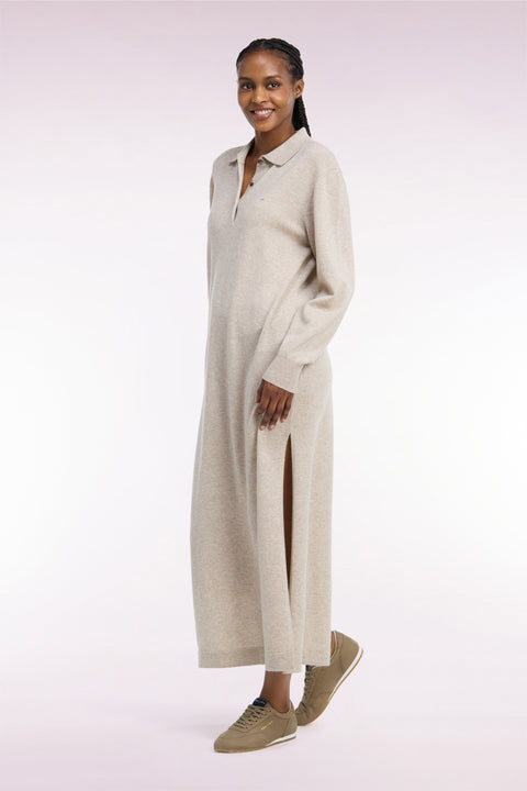 Robe midi à col polo en laine vierge et cachemire beige coupe droite - Image 1