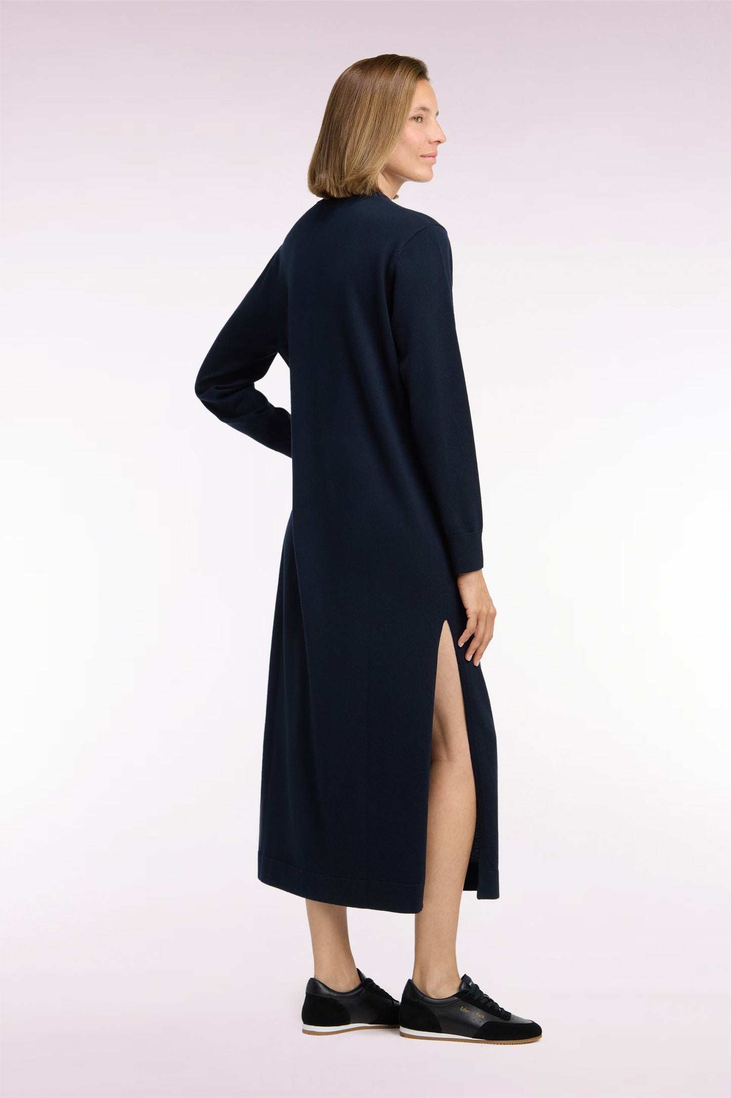 Robe midi fendue en laine marine coupe droite