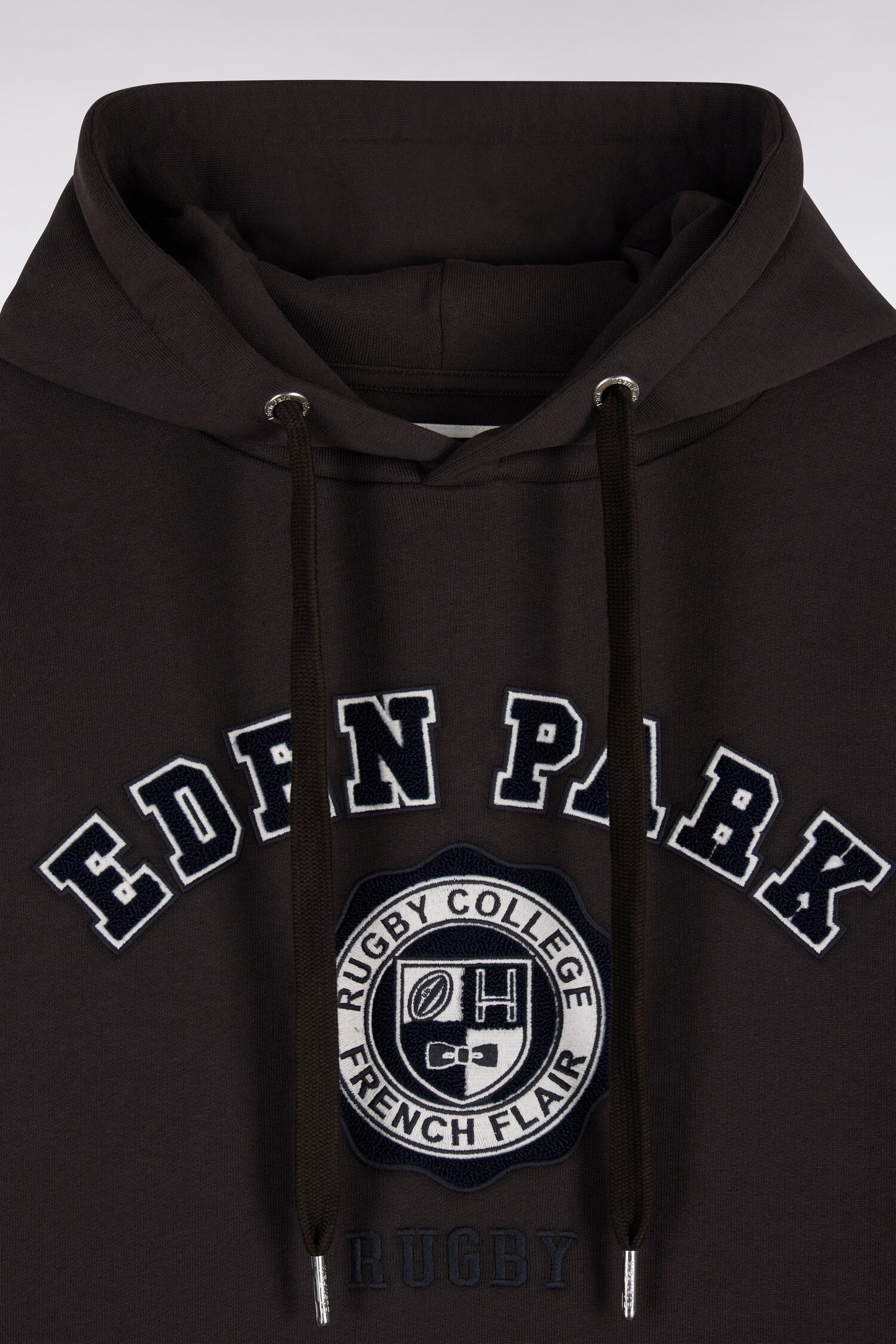 Sweatshirt à capuche en molleton marron broderie héritage rugby coupe droite