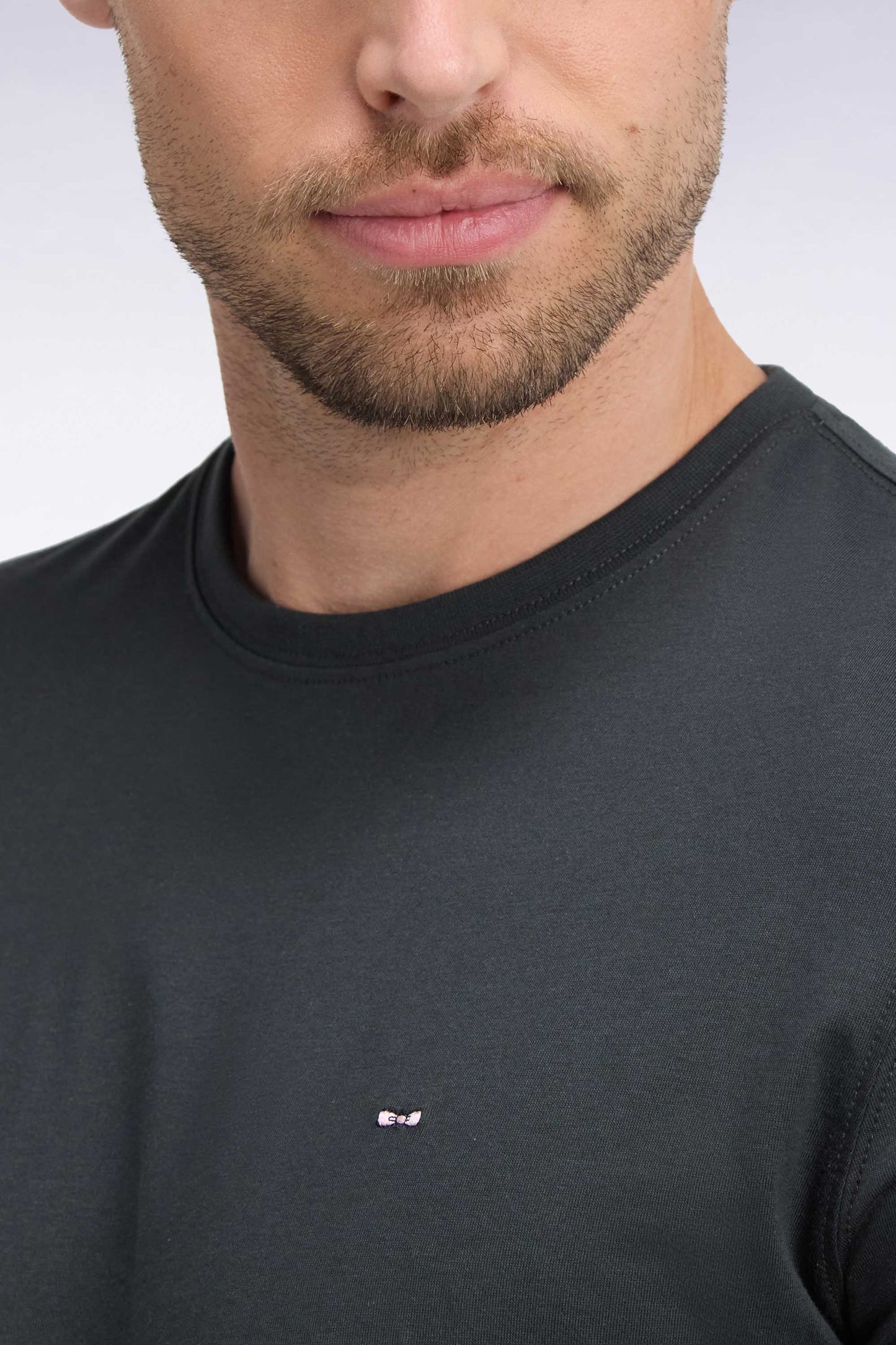 T-shirt manches courtes col rond en coton kaki coupe droite