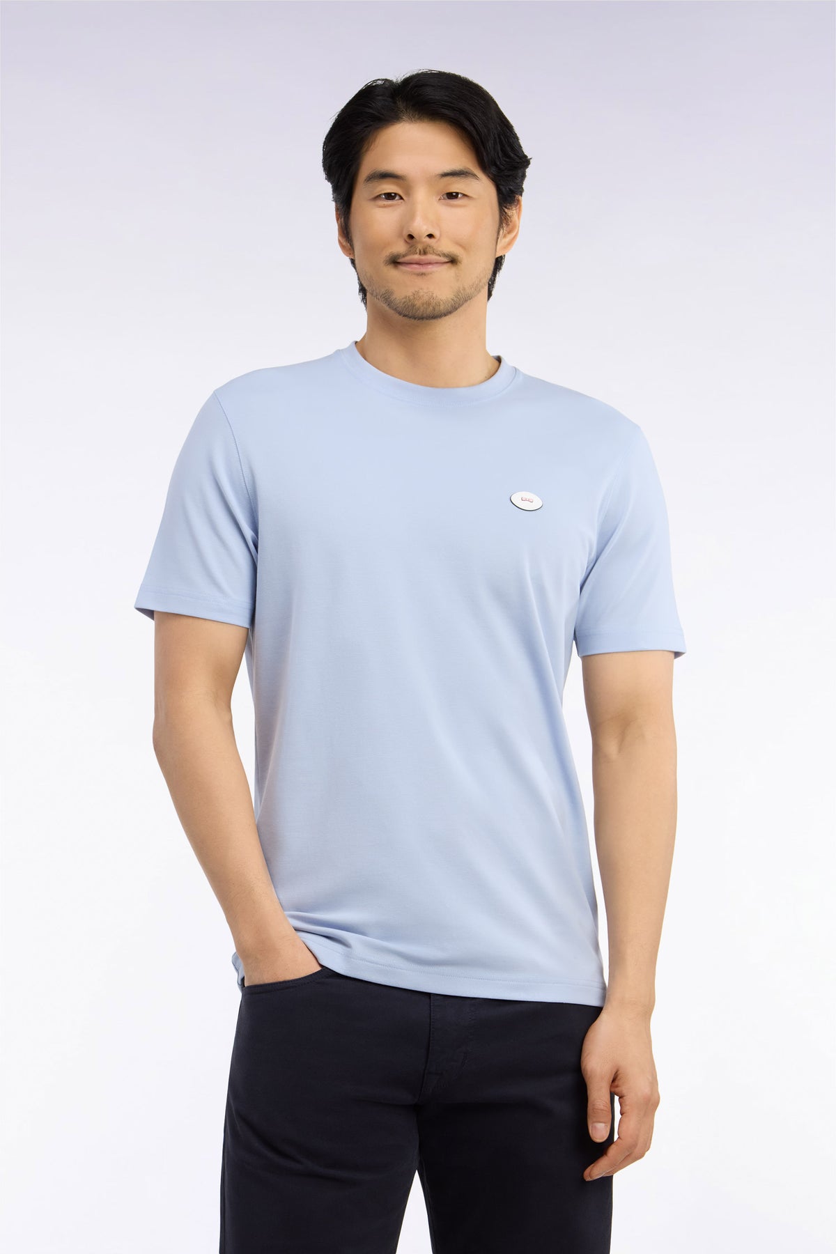 T-shirt manches courtes bleu ciel coupe droite