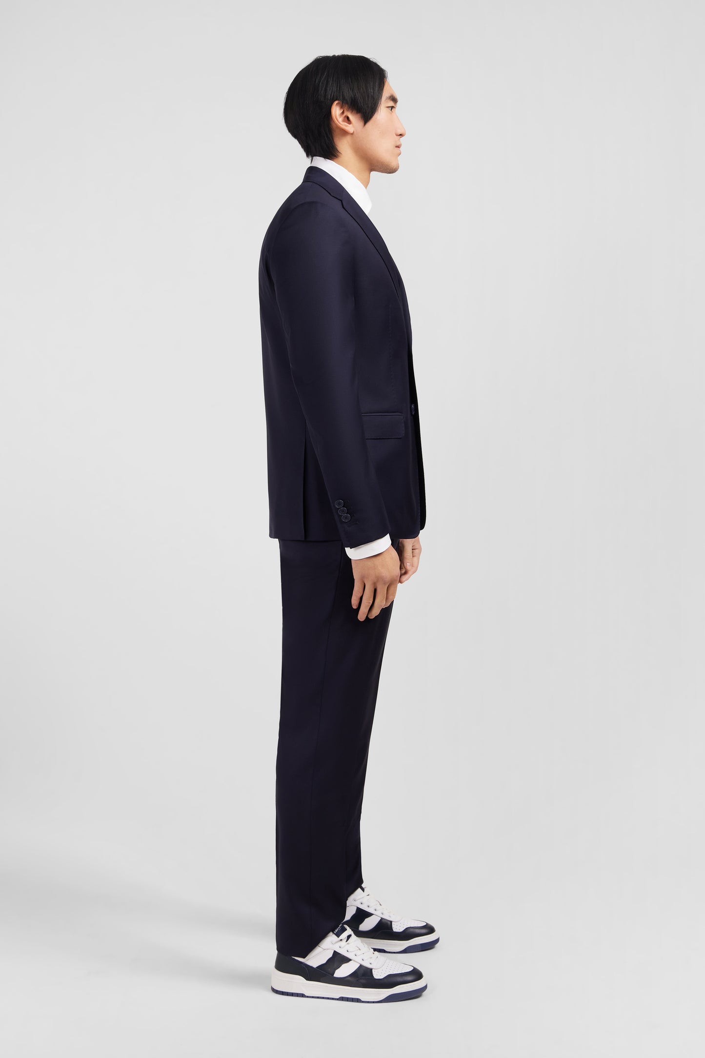 Slim-fit suit in navy blue wool