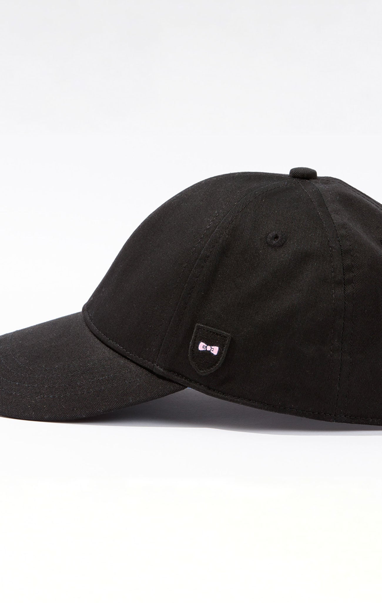 Unicolour black cotton cap