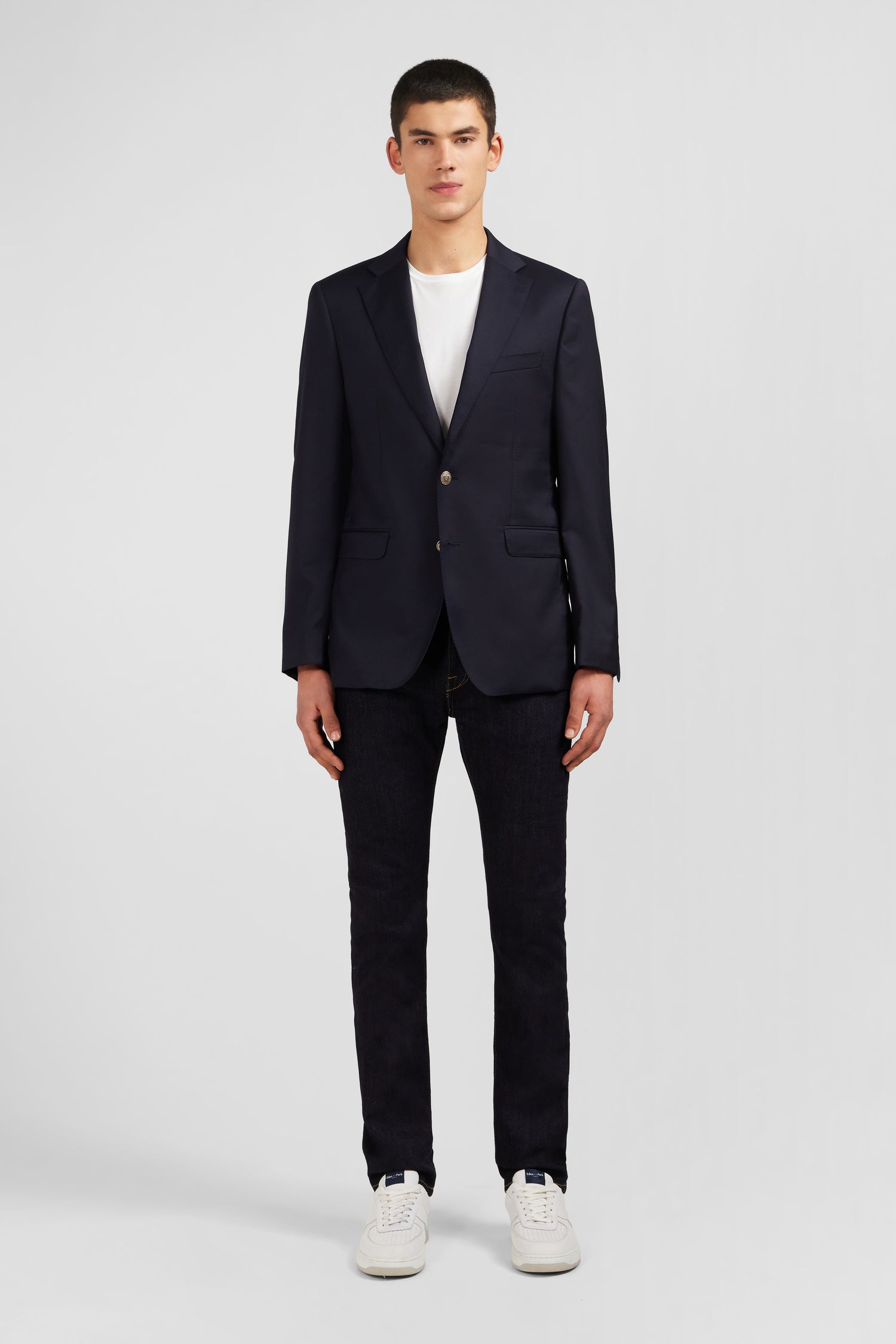 Regular dark blue blazer